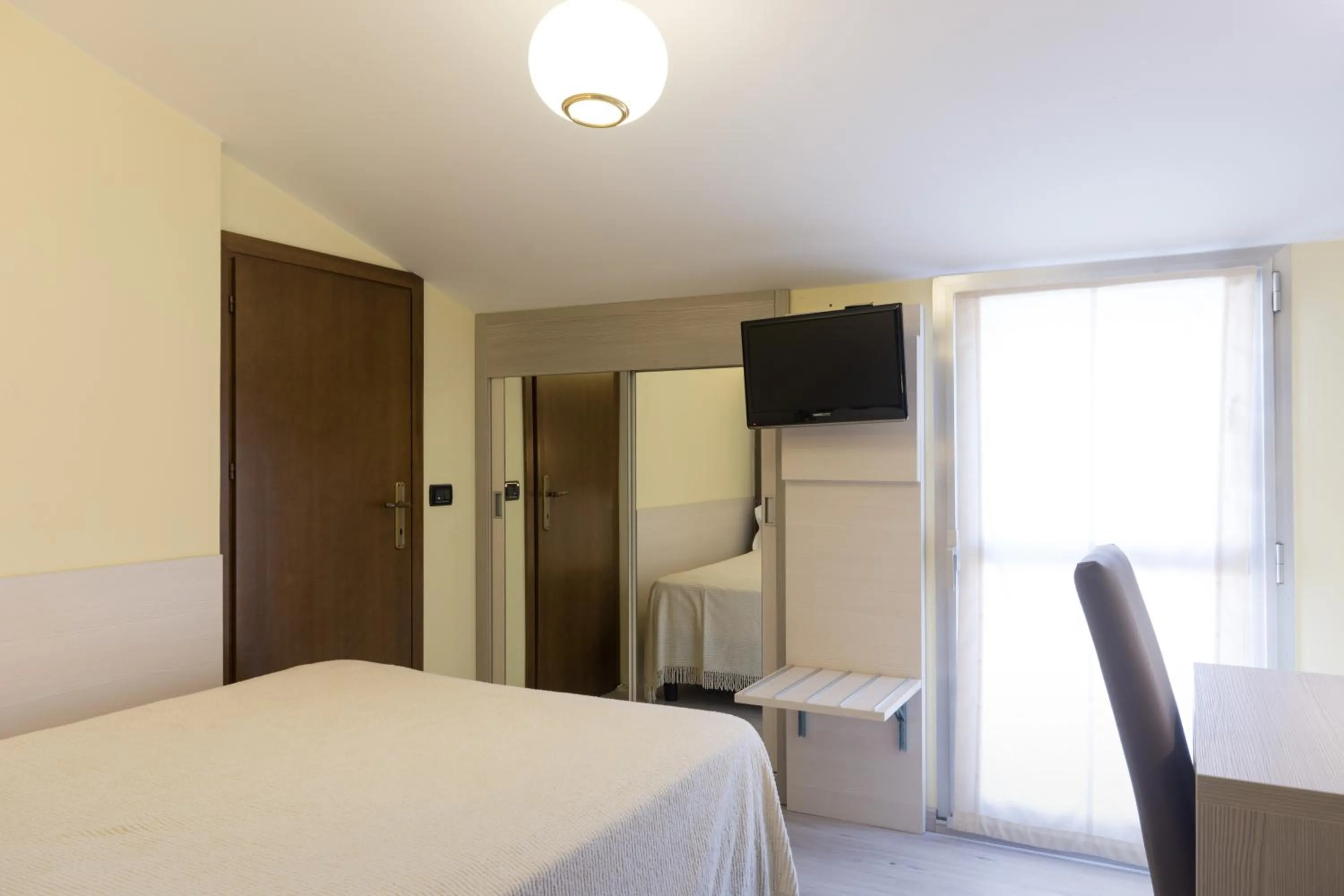 Bed in Park Hotel Ristorante Ca' Bianca