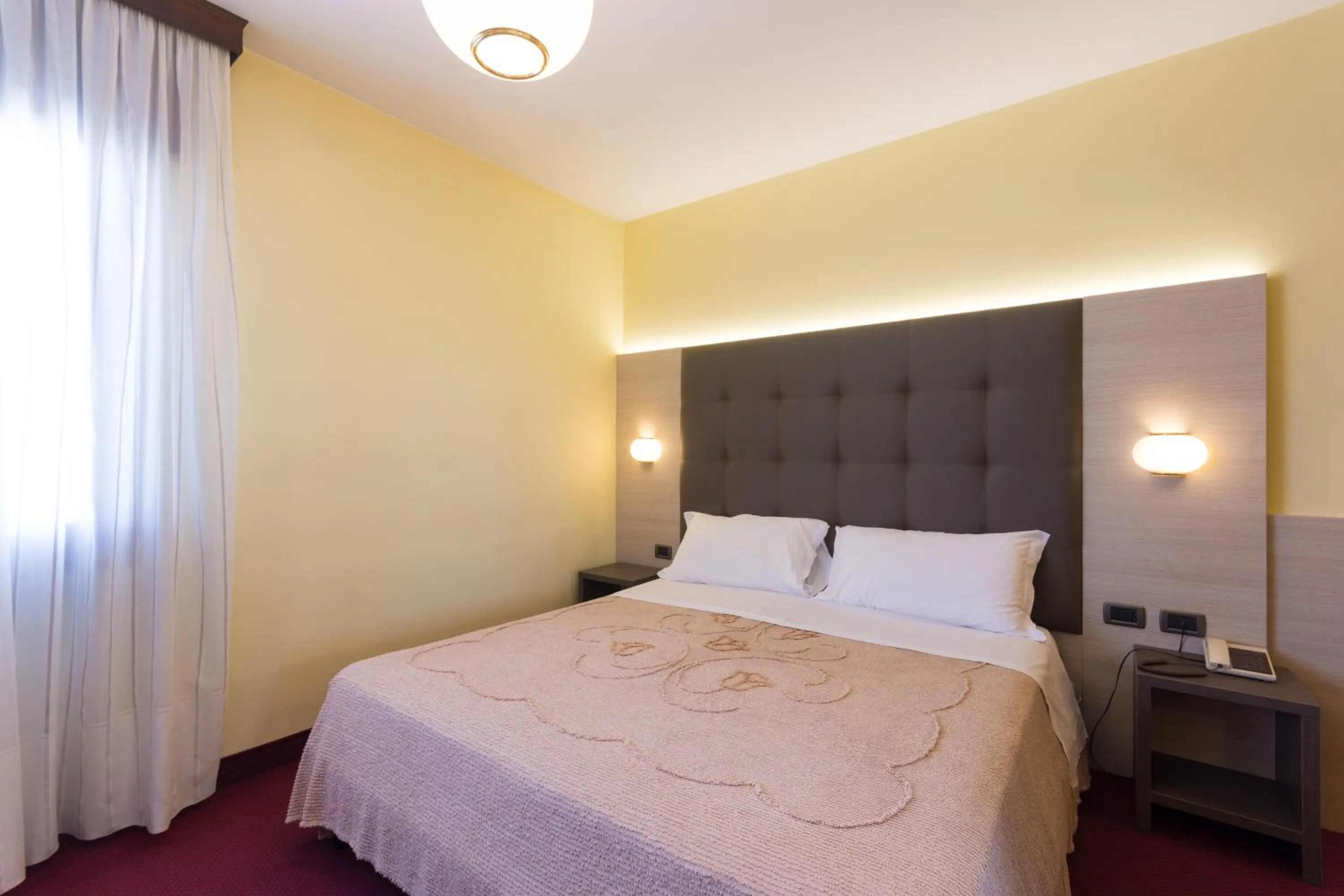 Bed in Park Hotel Ristorante Ca' Bianca