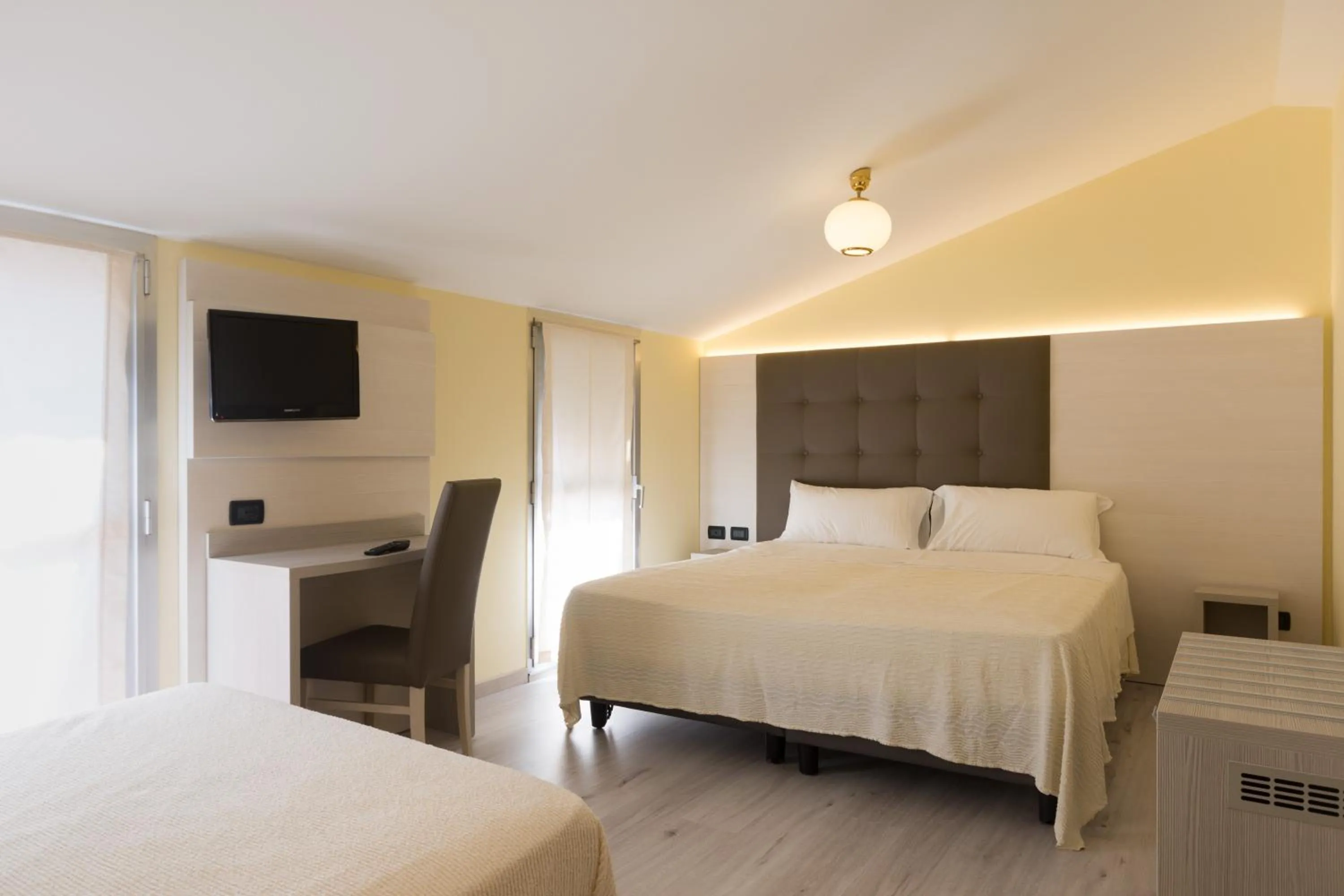 Bed in Park Hotel Ristorante Ca' Bianca