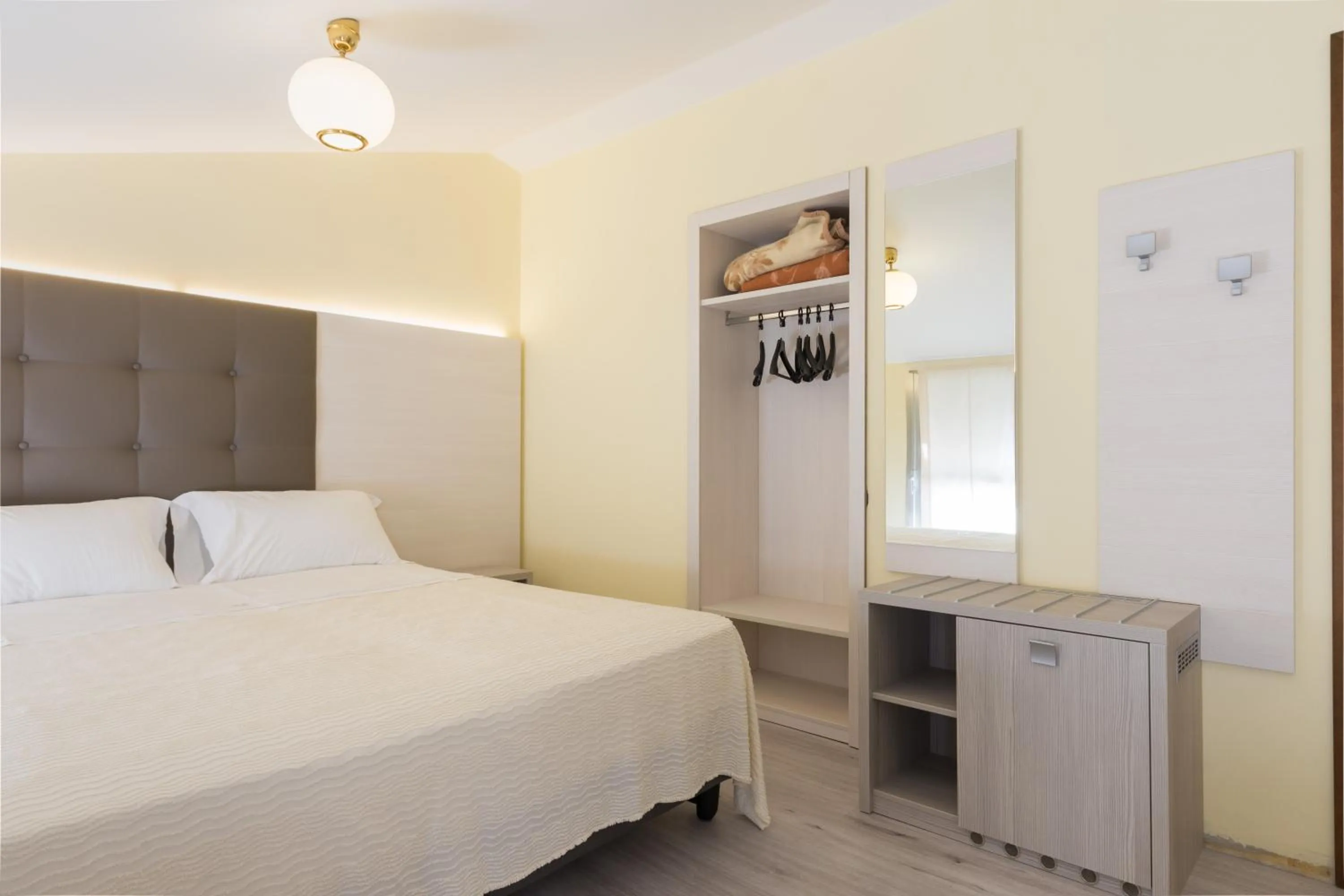 Bed in Park Hotel Ristorante Ca' Bianca