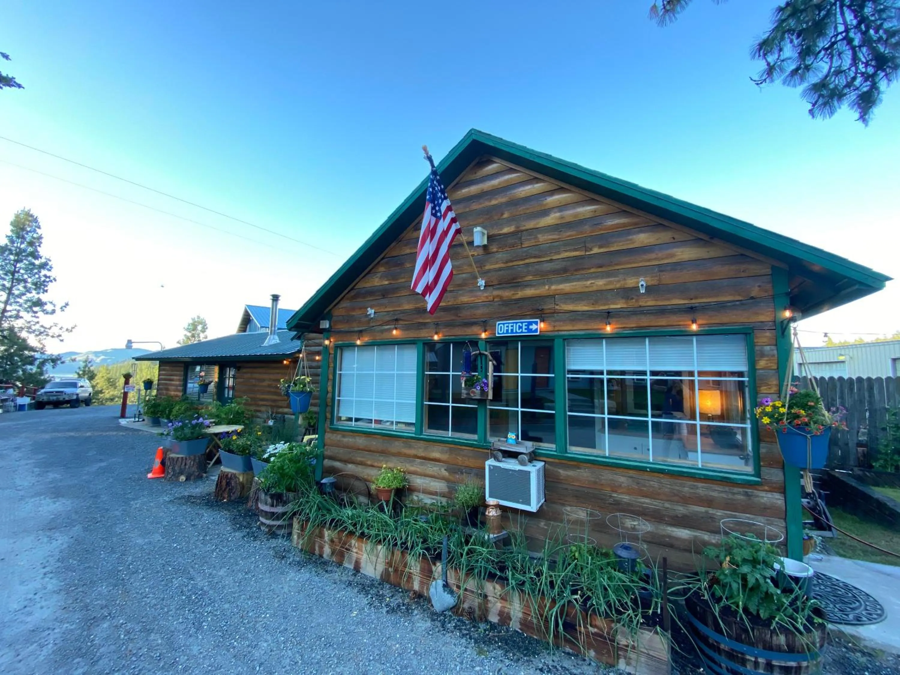 Columbia Point Resort