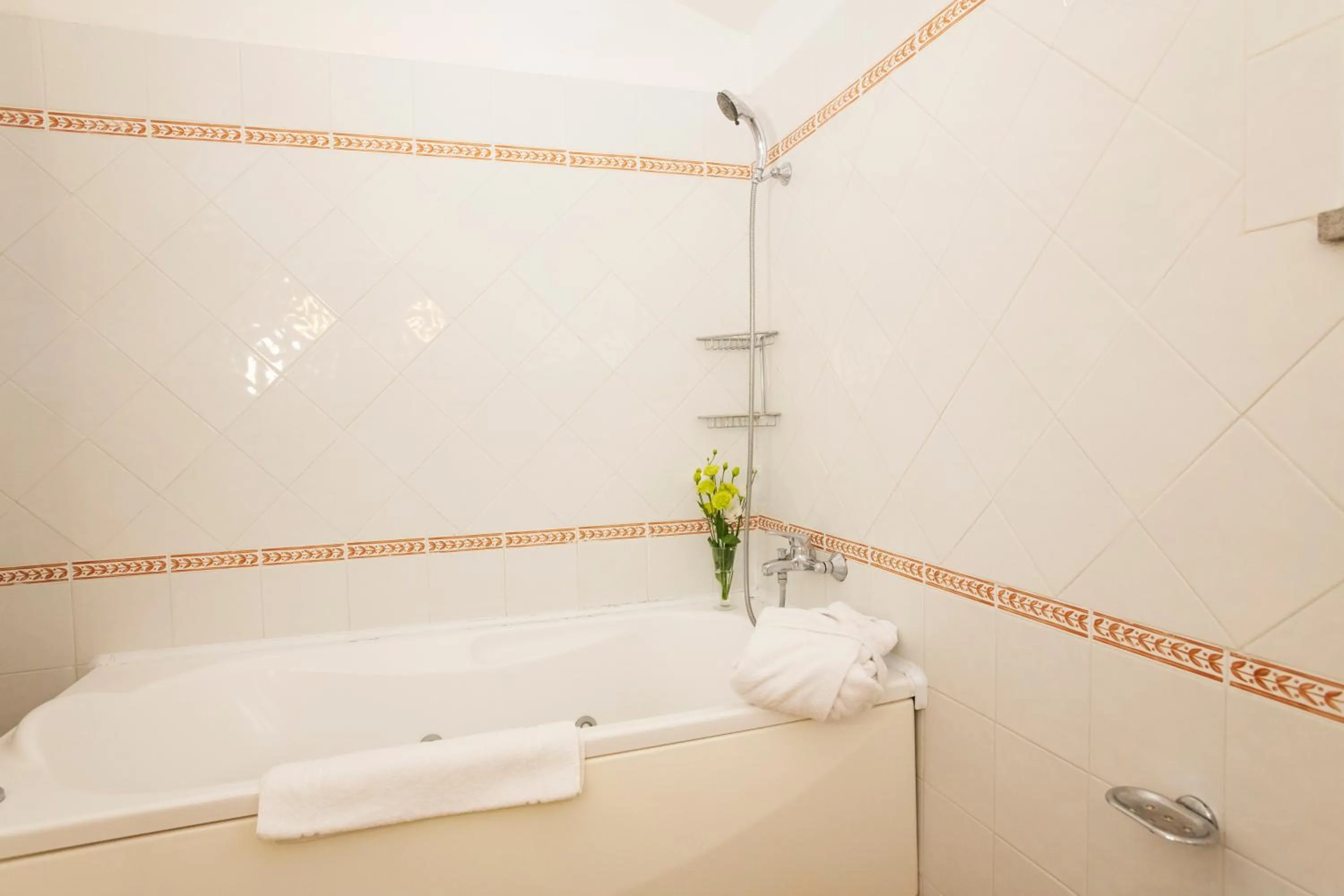 Bath in Fattoria La Principina Hotel & Congress