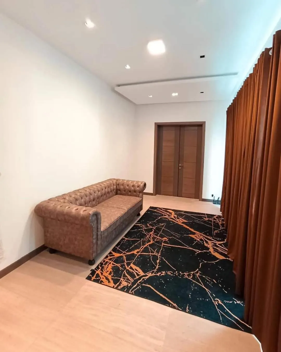 Seating area, Bed in OXVUE Boutique Hotel