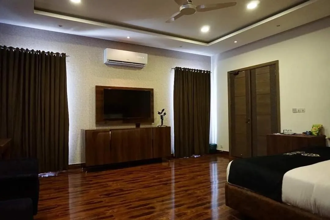 Bedroom, Bed in OXVUE Boutique Hotel