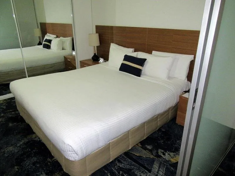 Bedroom in Lovely One Bedroom Apartment "Cairns Harbour Lights"