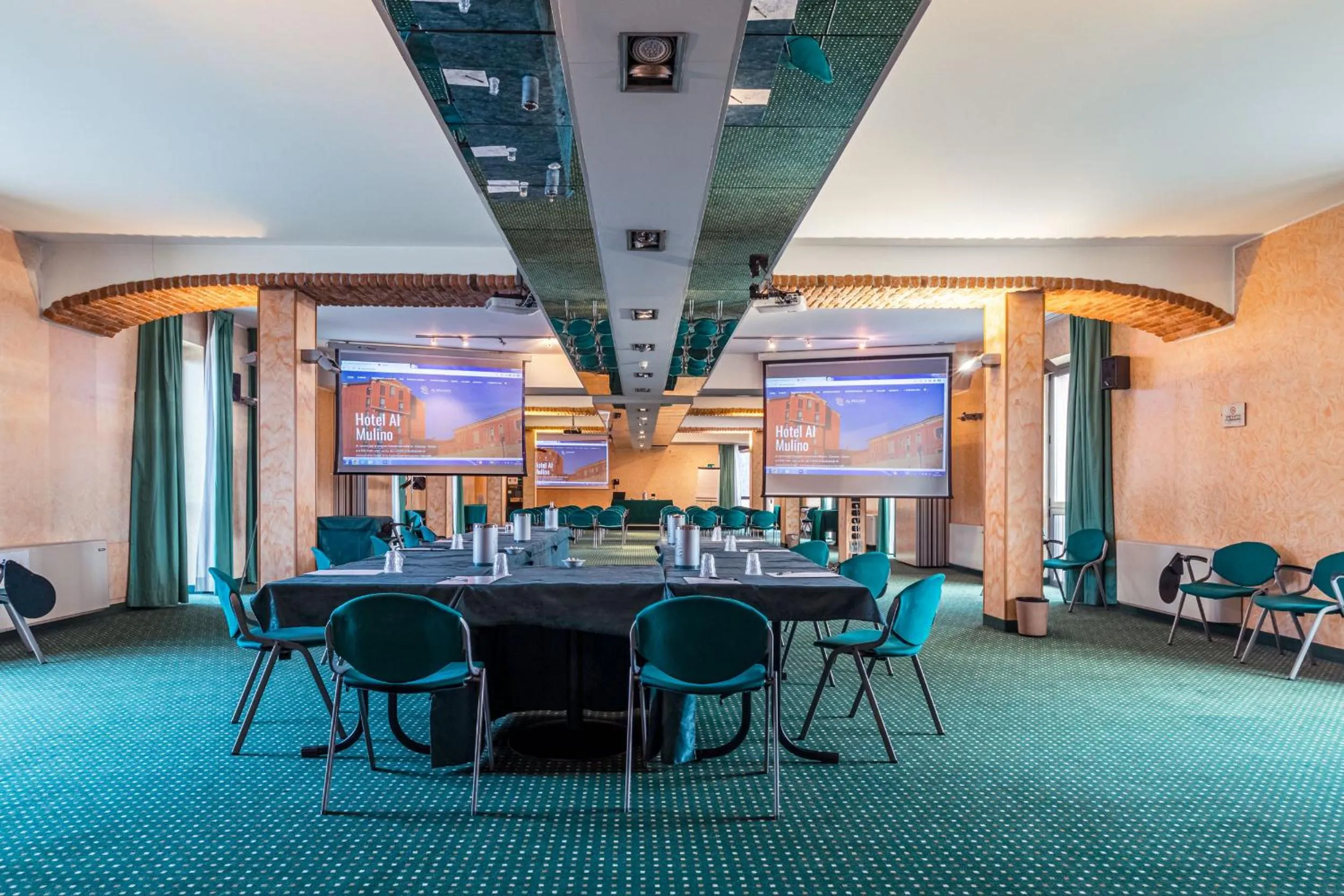 Business facilities in LVG Hotel Collection - Al Mulino