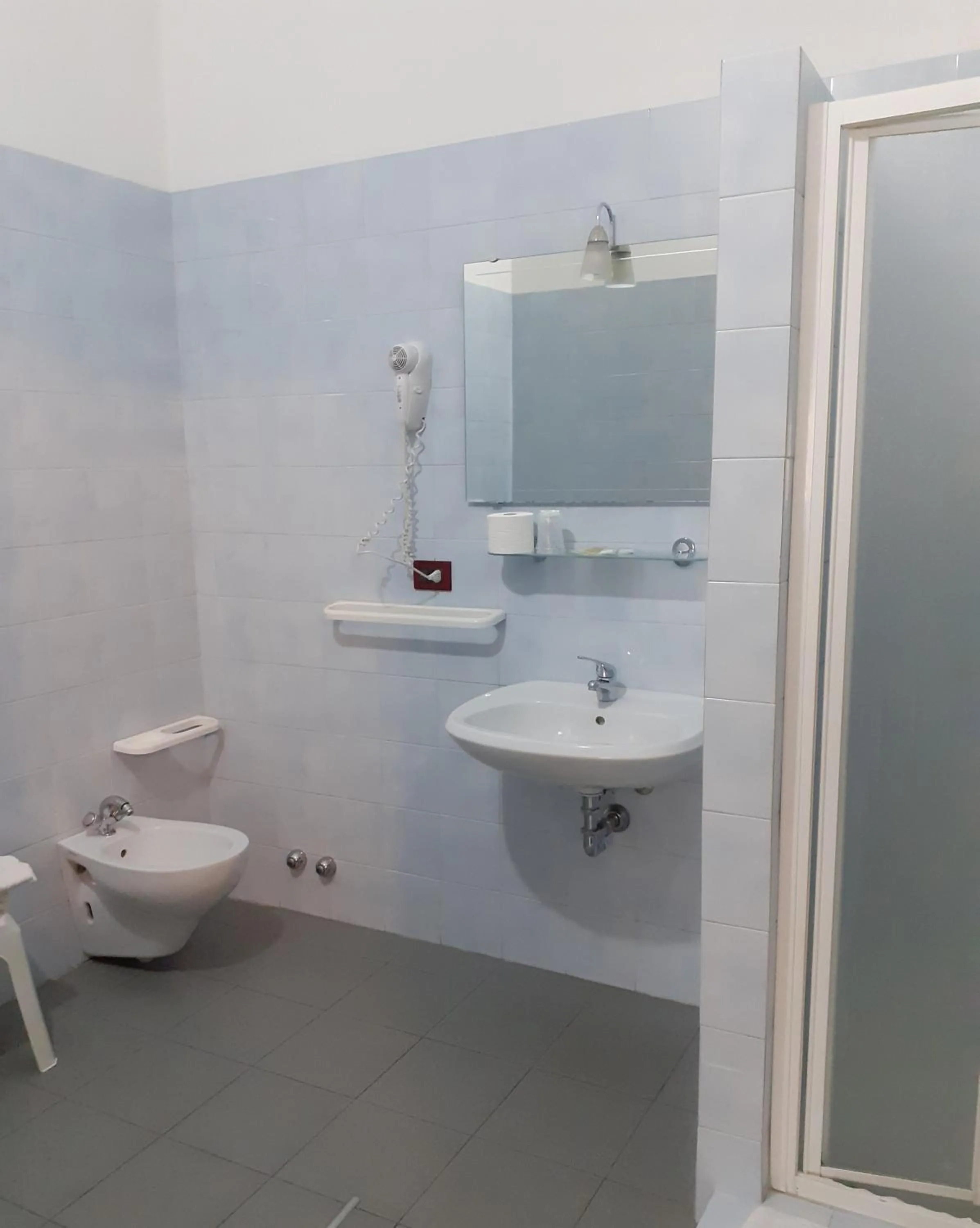 Bathroom in Da Santo Hotel Ristorante Pizzeria