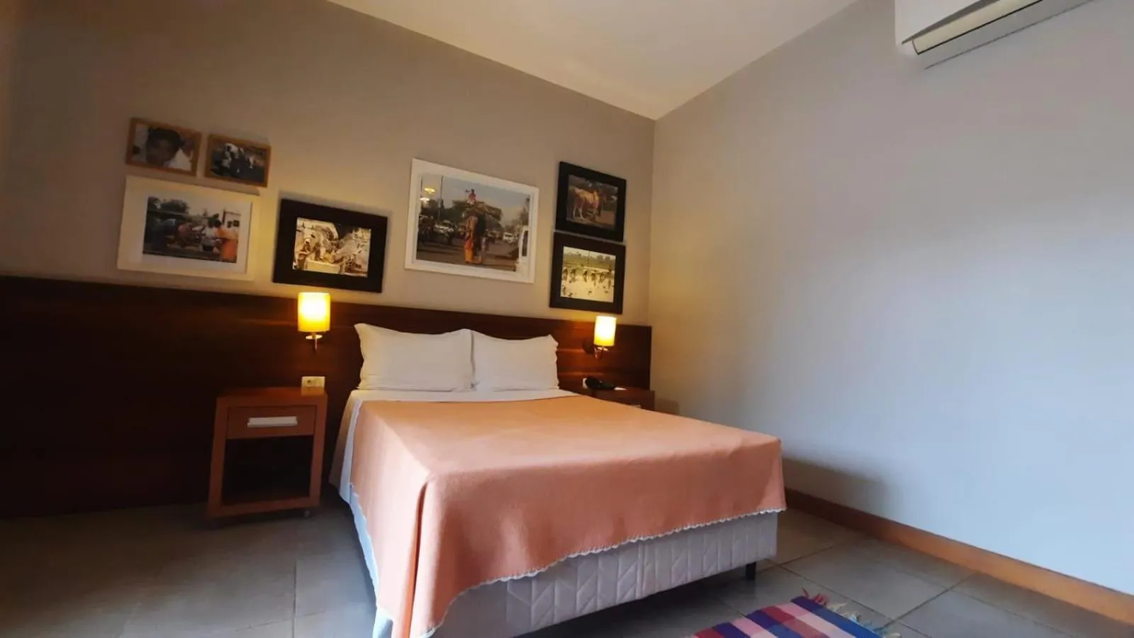 Property building, Bed in Hotel OT