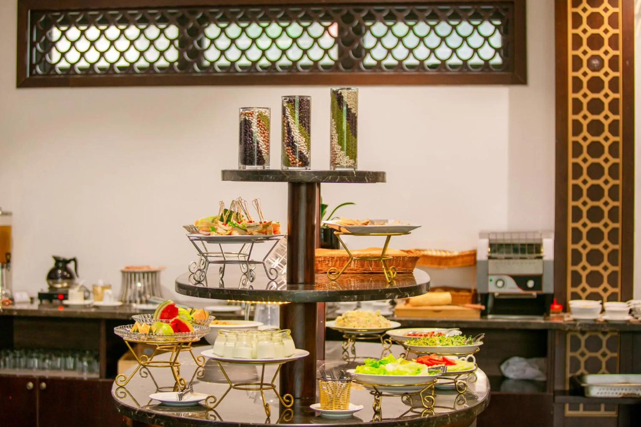 Restaurant/places to eat in Sunny 22Land Residence Hotel 2