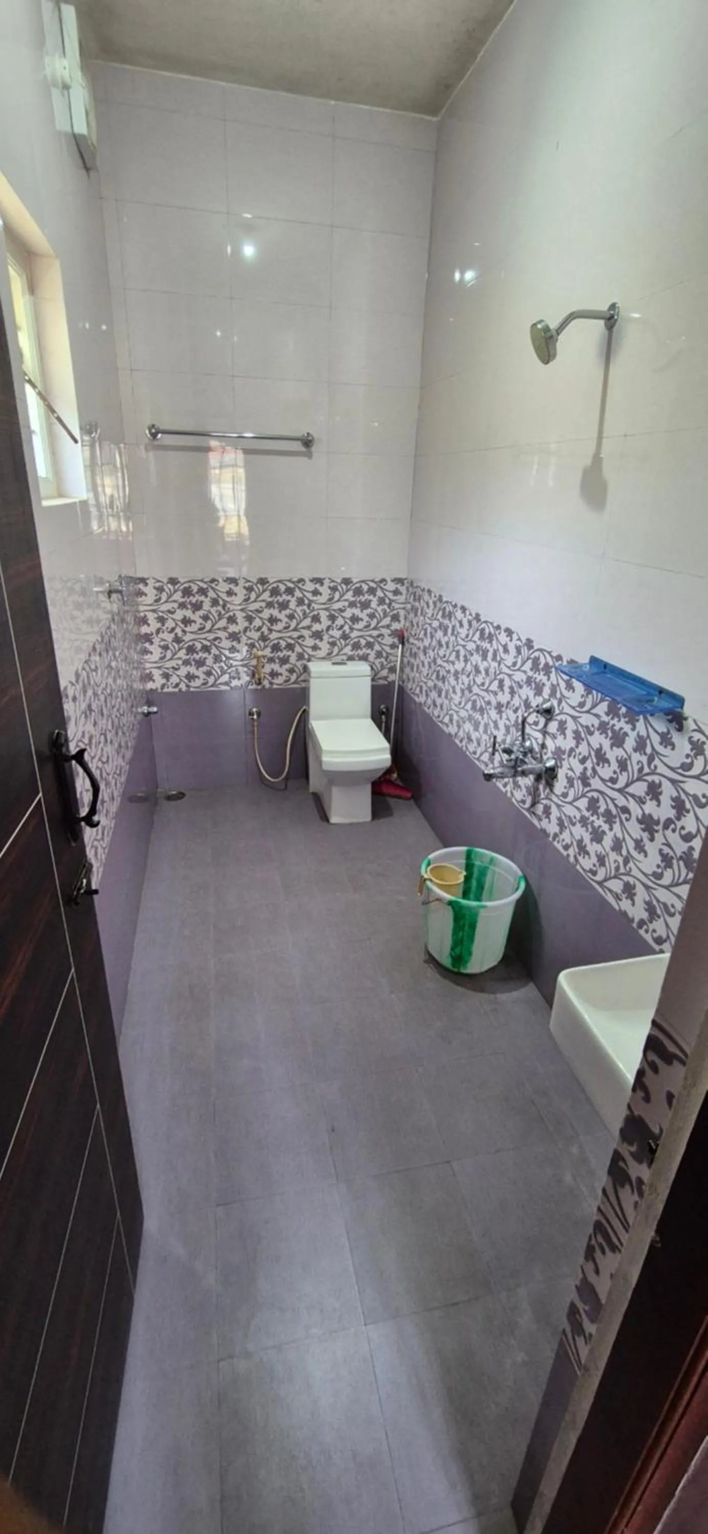 Shower in Karpagam Residency