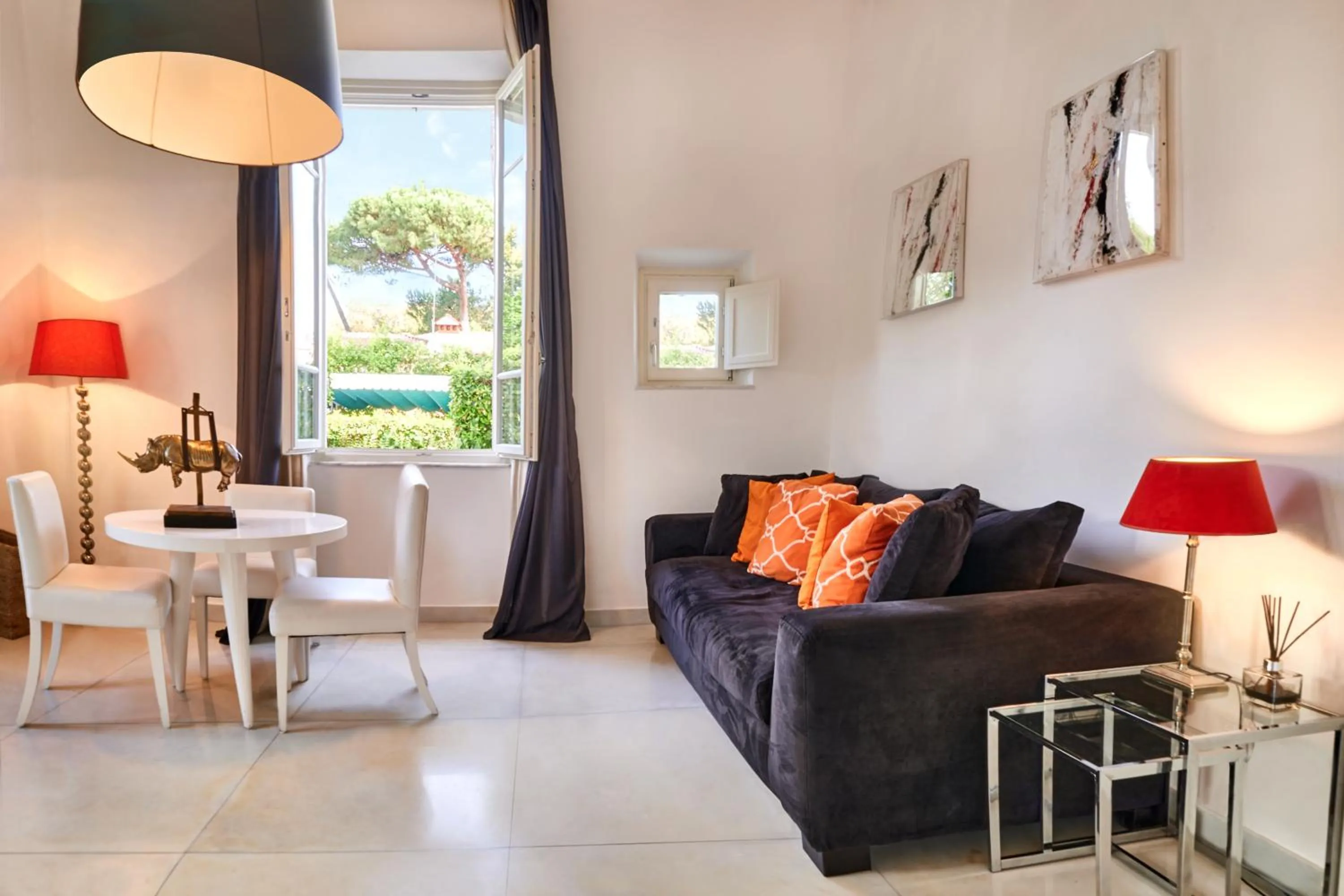 Living room in Mondial Resort & Spa