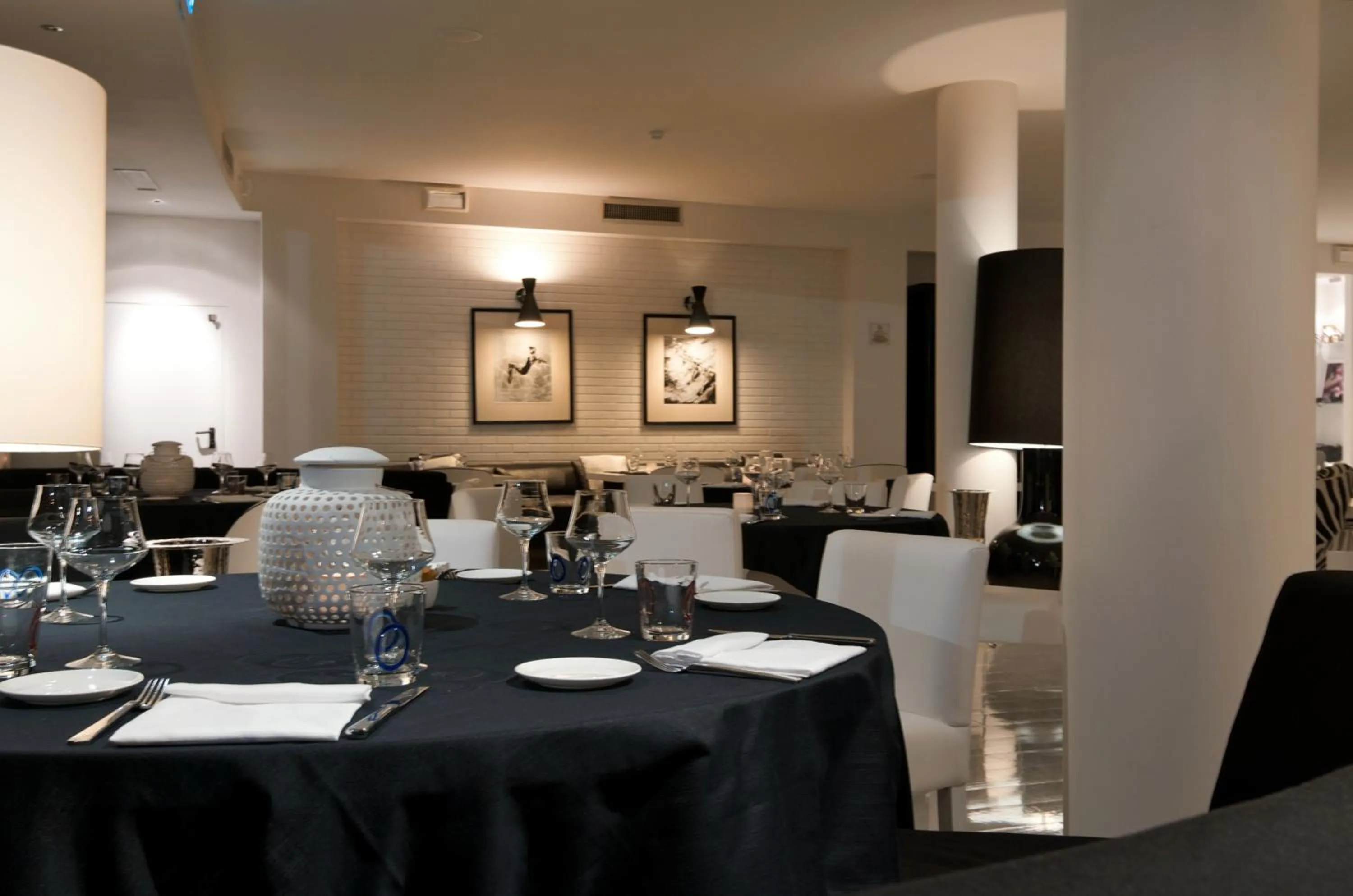 Restaurant/places to eat in Mondial Resort & Spa