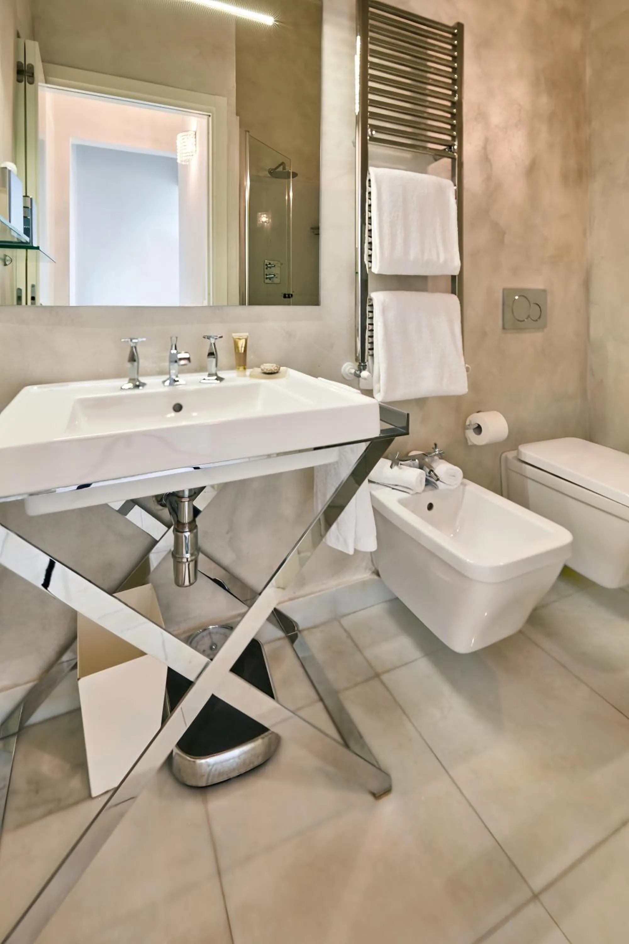 Bathroom in Mondial Resort & Spa