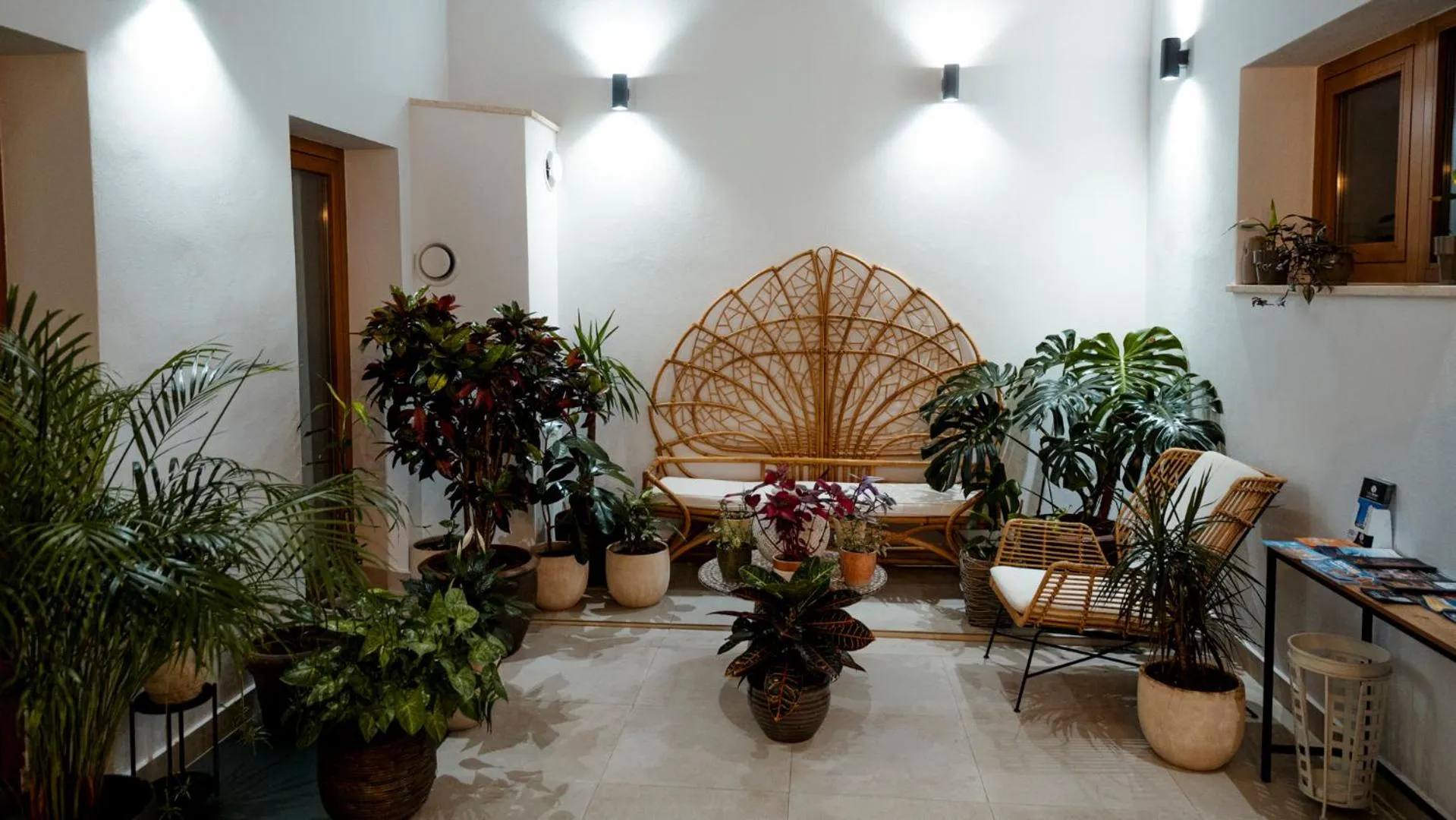 Inner courtyard view in Aparthotel Luz de Gades - Suites Spa Gym - Adults Only