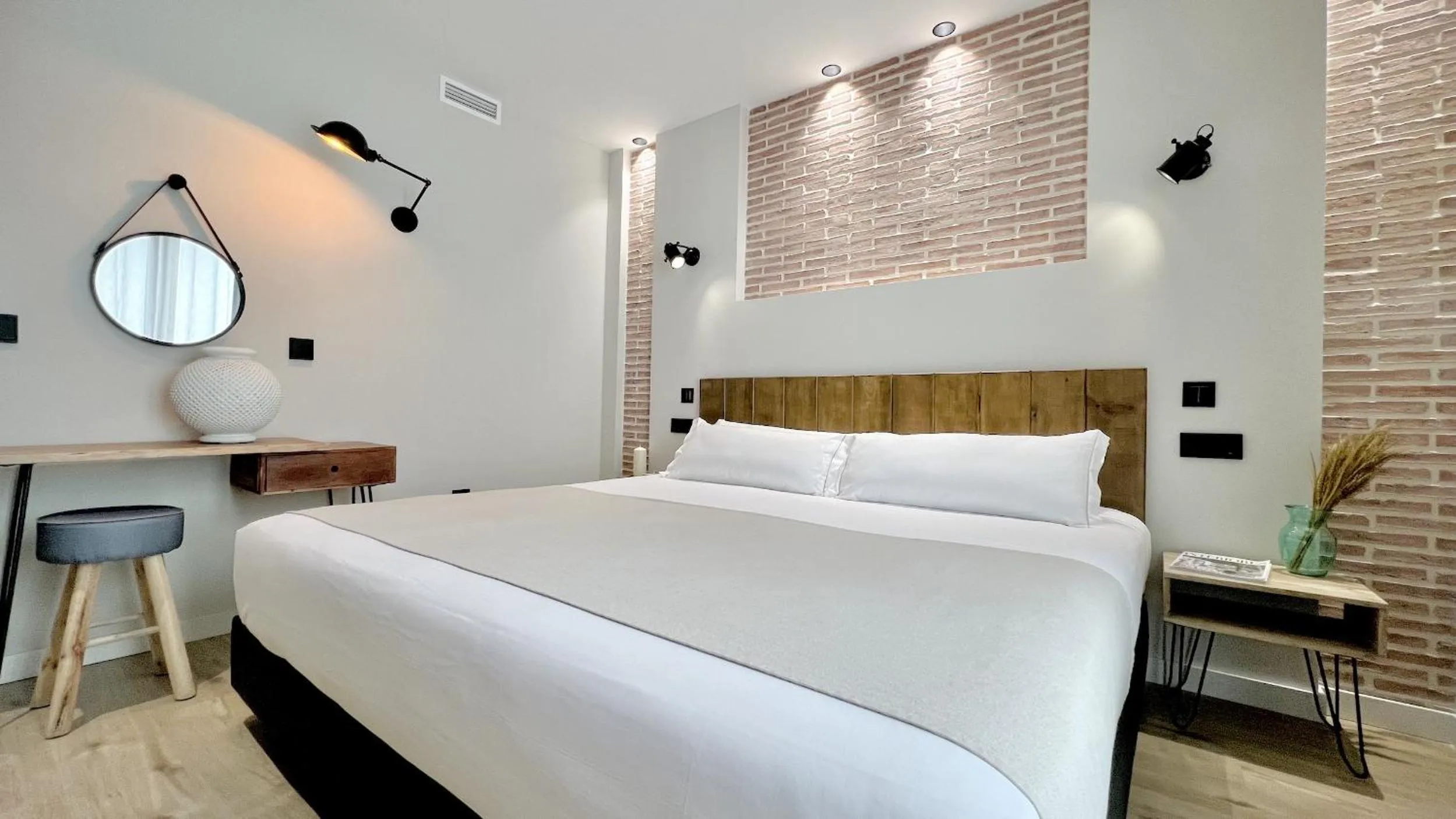 Bed in Aparthotel Luz de Gades - Suites Spa Gym - Adults Only