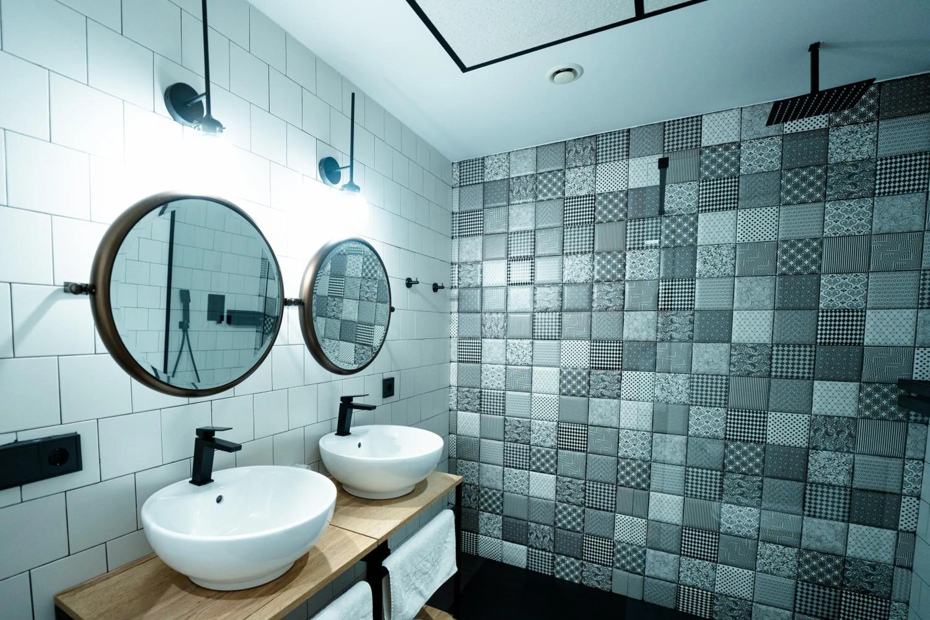 Shower in Aparthotel Luz de Gades - Suites Spa Gym - Adults Only