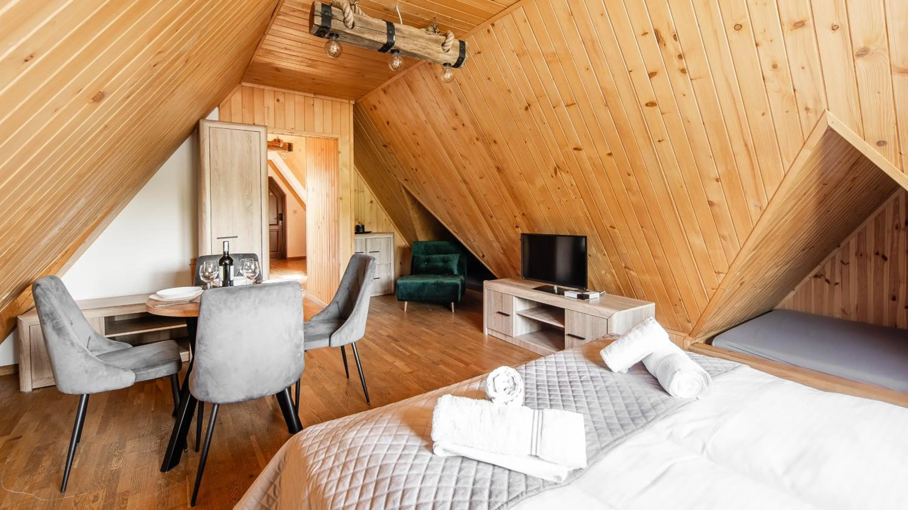 Bed in Aparthotel Delta Białka