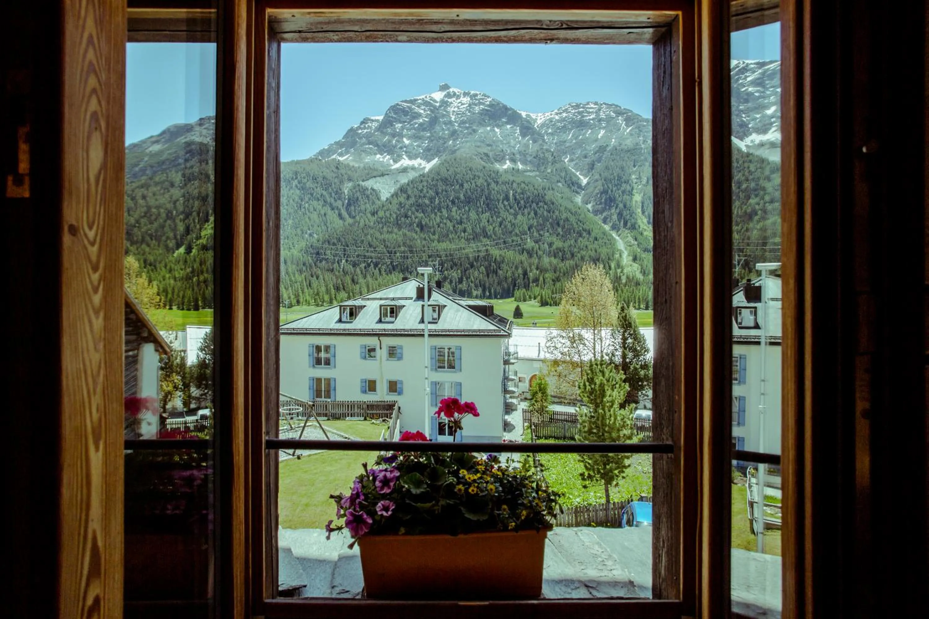 Mountain view in Chesa Stuva Colani