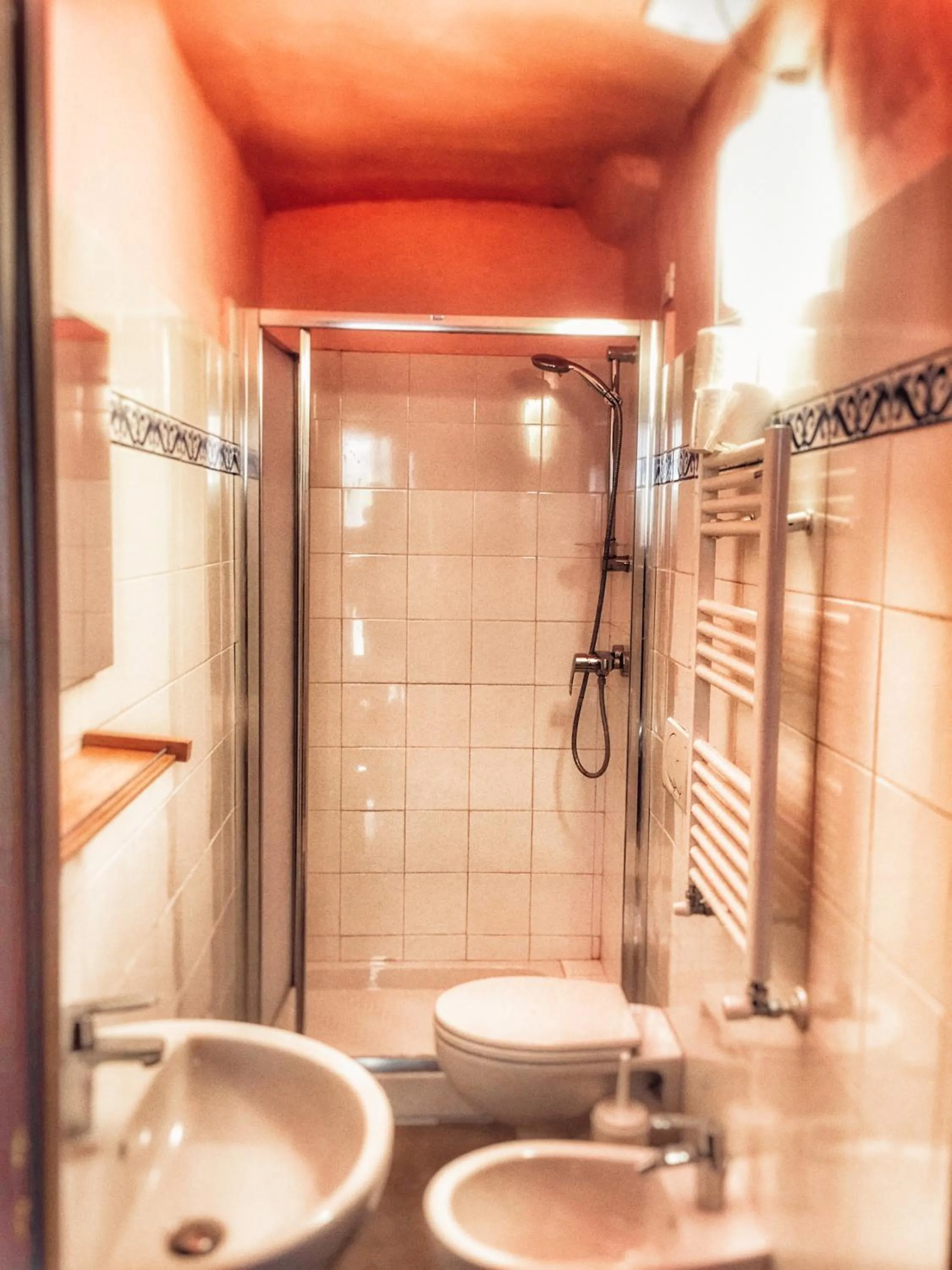 Shower in Maison Dei Miracoli