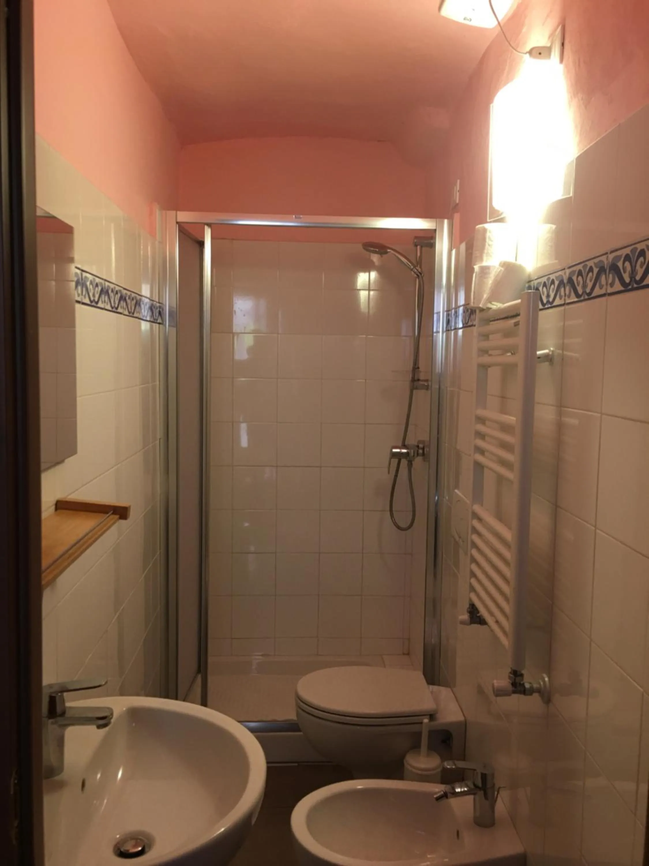 Shower in Maison Dei Miracoli