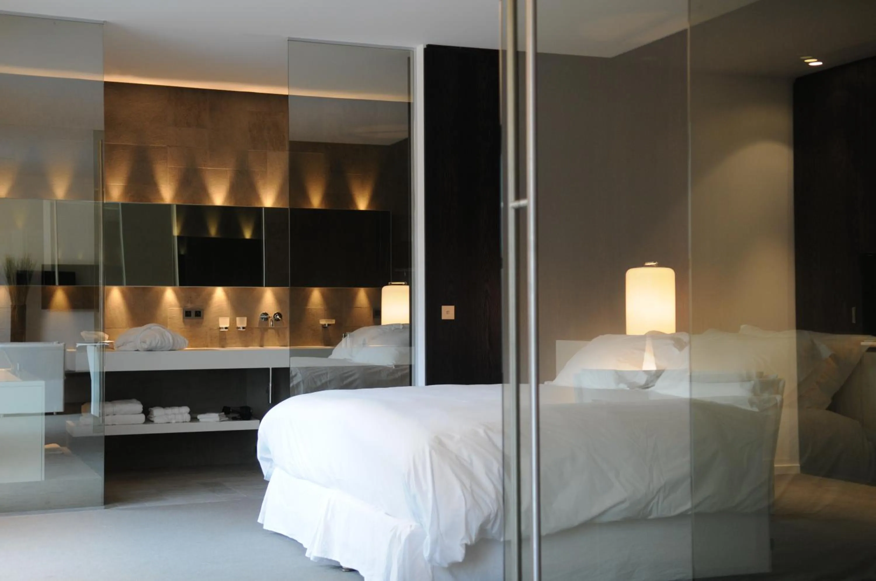 Bed in Bdesign & Spa