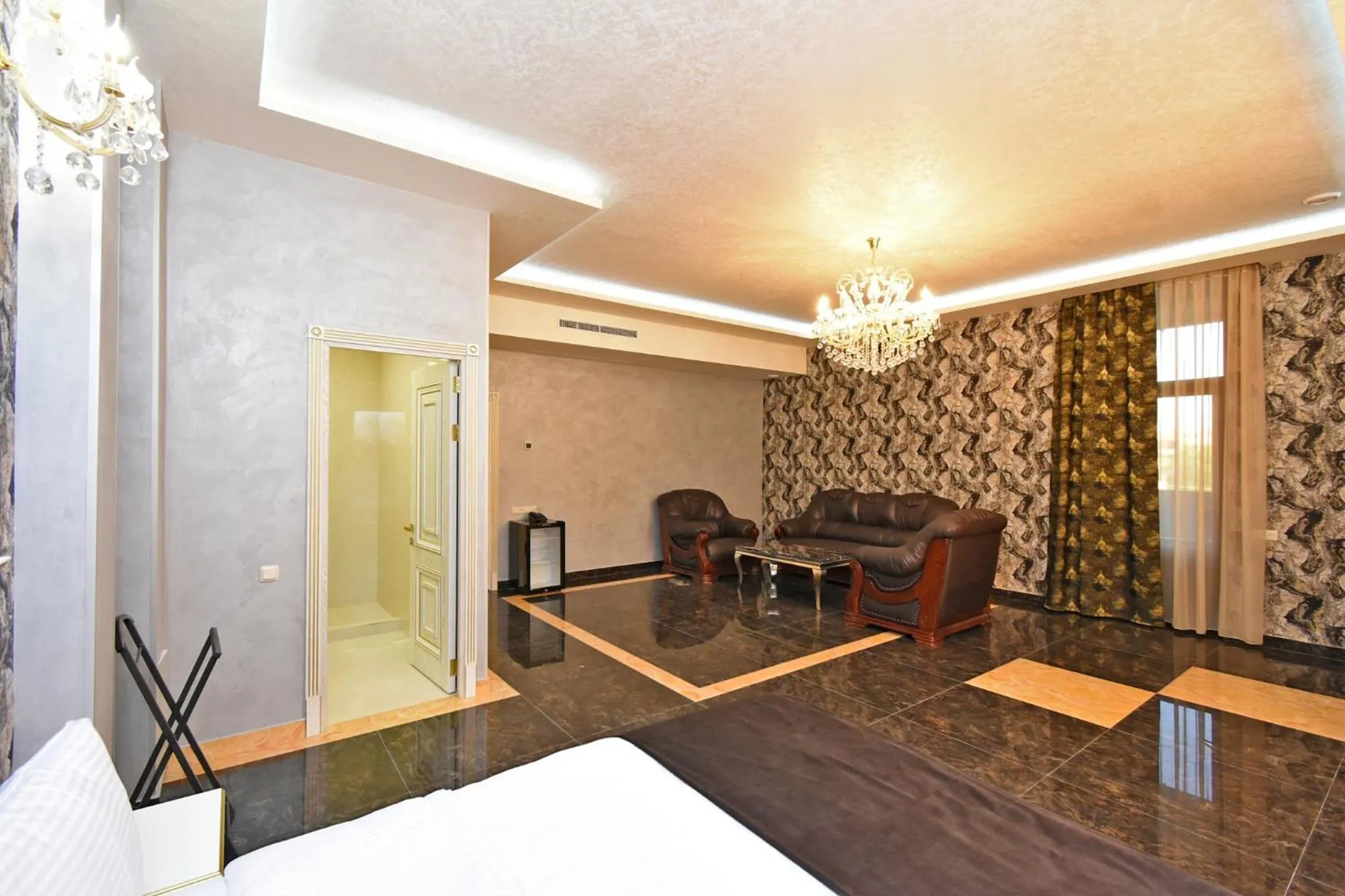 Balcony/Terrace, Bed in Macao Hotel