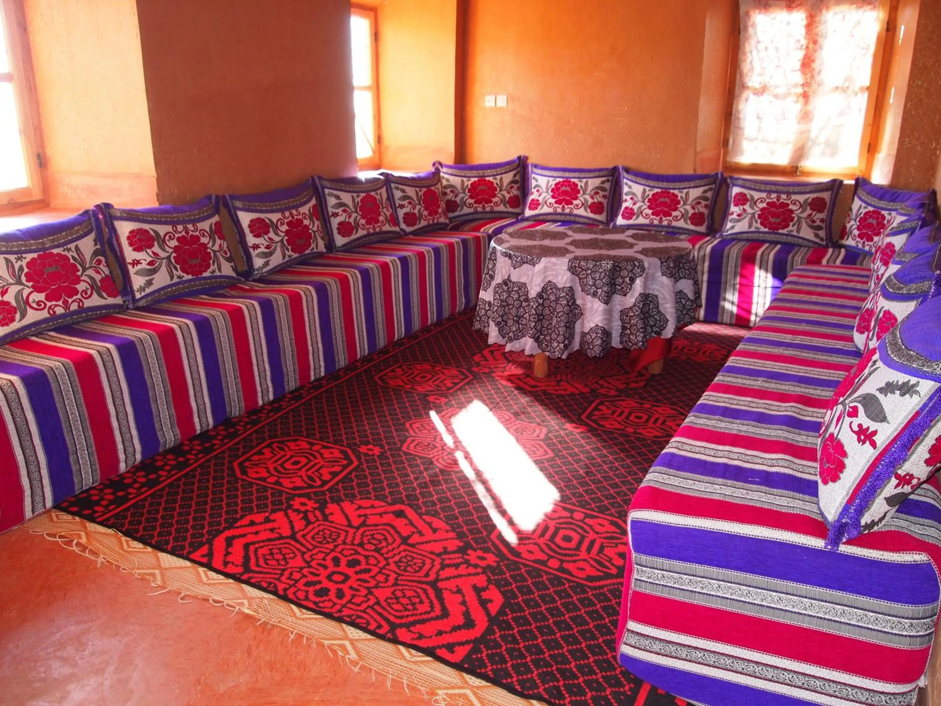 Restaurant/places to eat in Casbah d'hôte La Jeanne Tourisme Ecologique