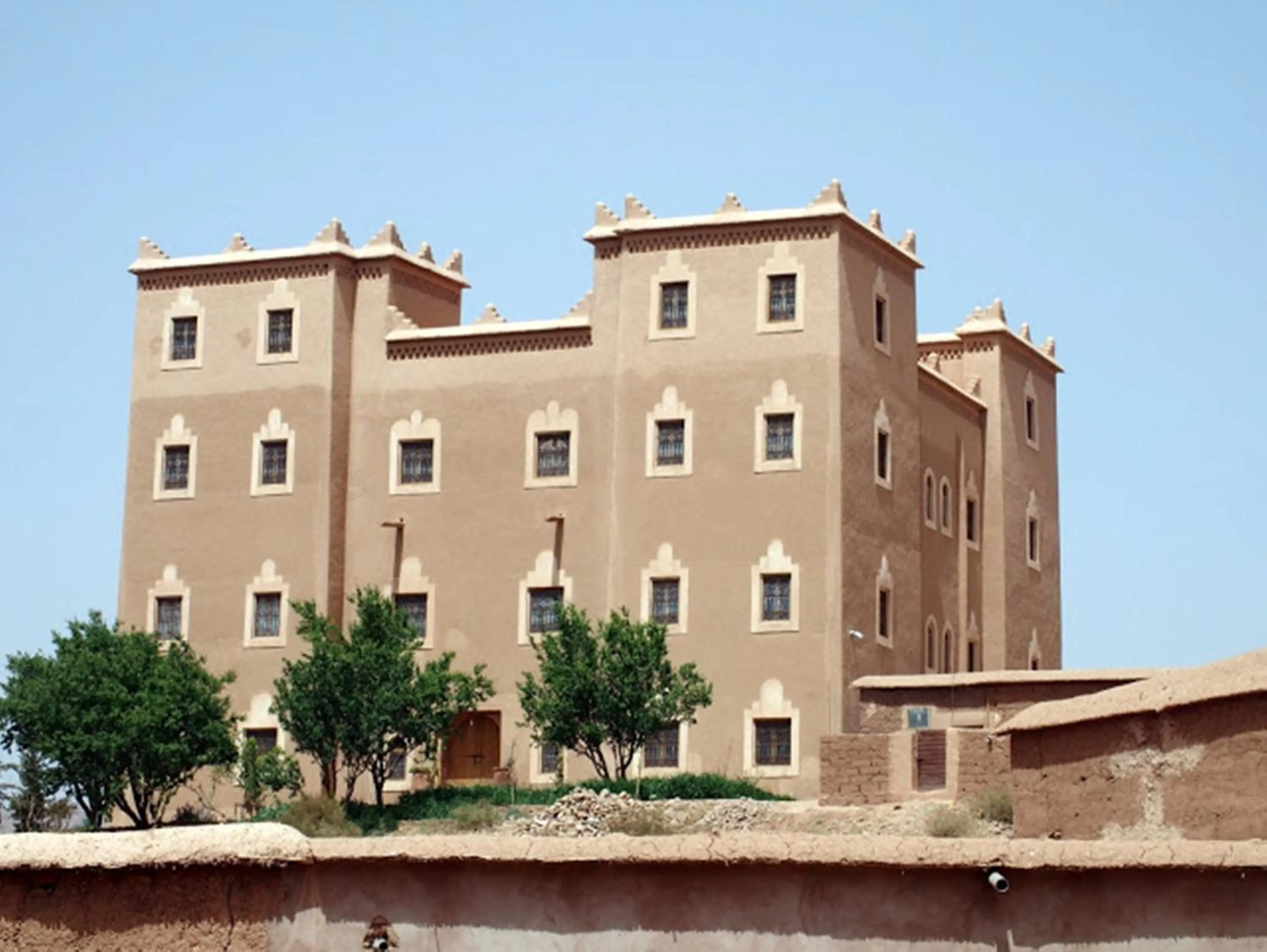 Facade/entrance in Casbah d'hôte La Jeanne Tourisme Ecologique