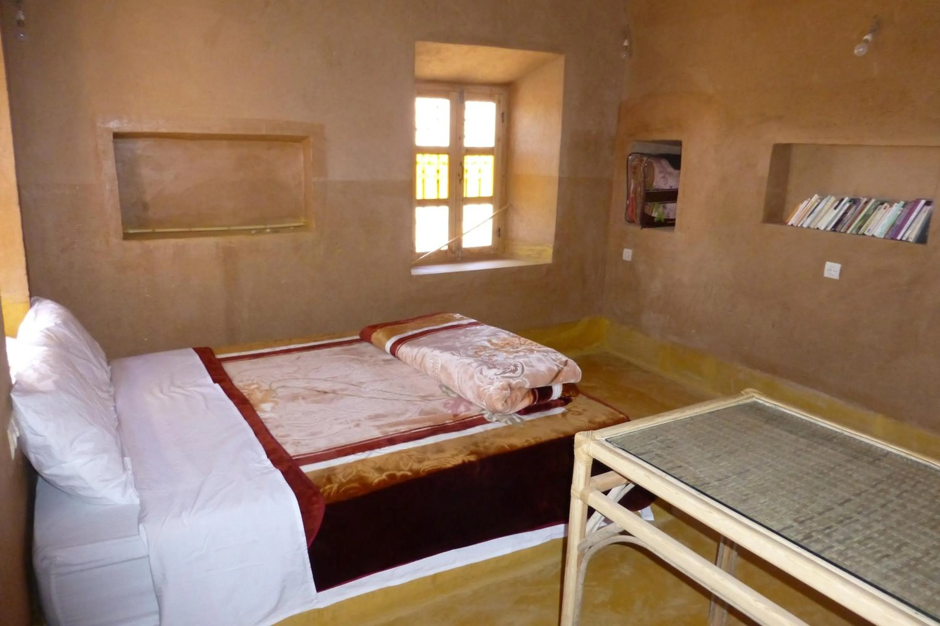 Decorative detail, Bed in Casbah d'hôte La Jeanne Tourisme Ecologique