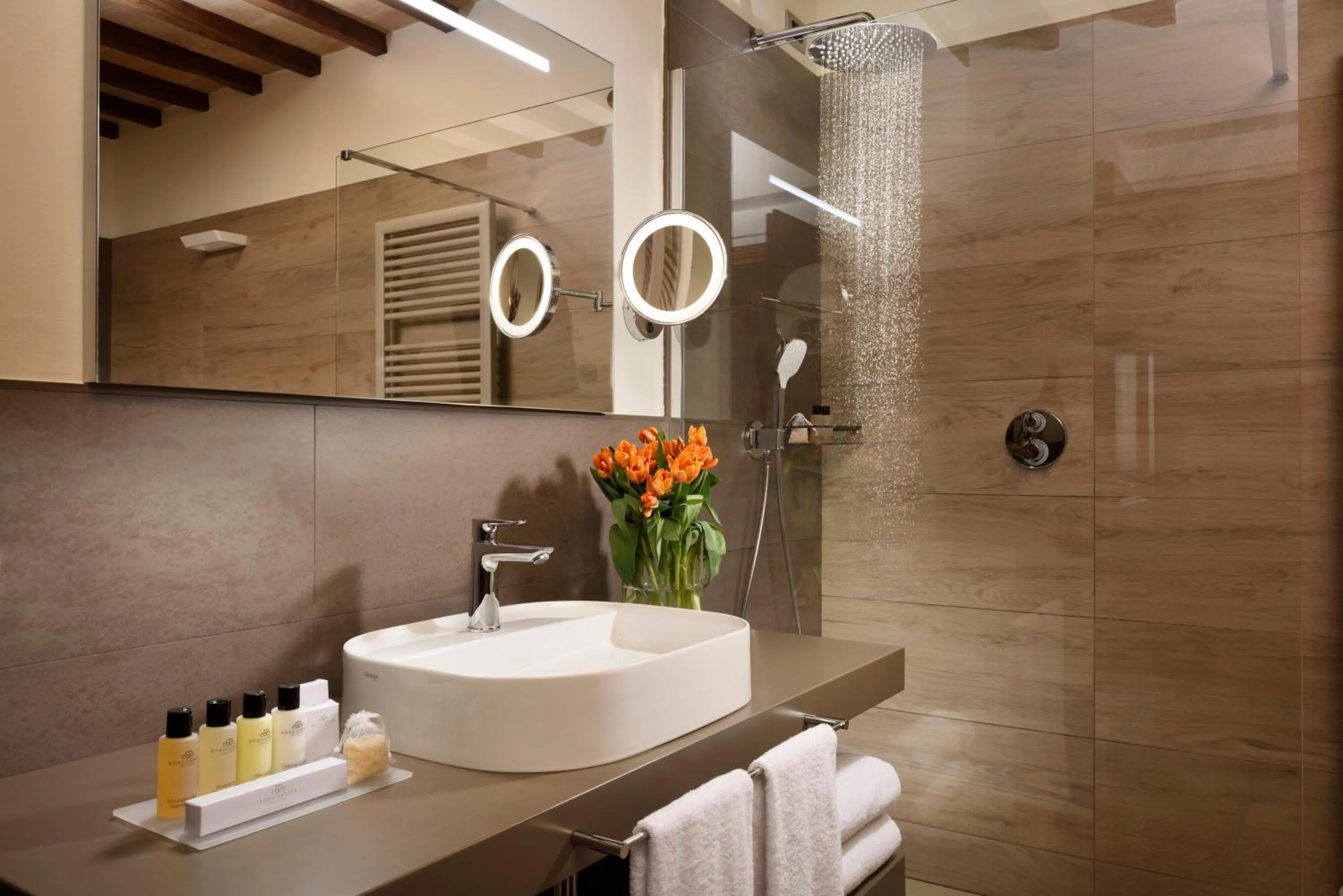 Shower in Borgobrufa Spa Resort Adults Only