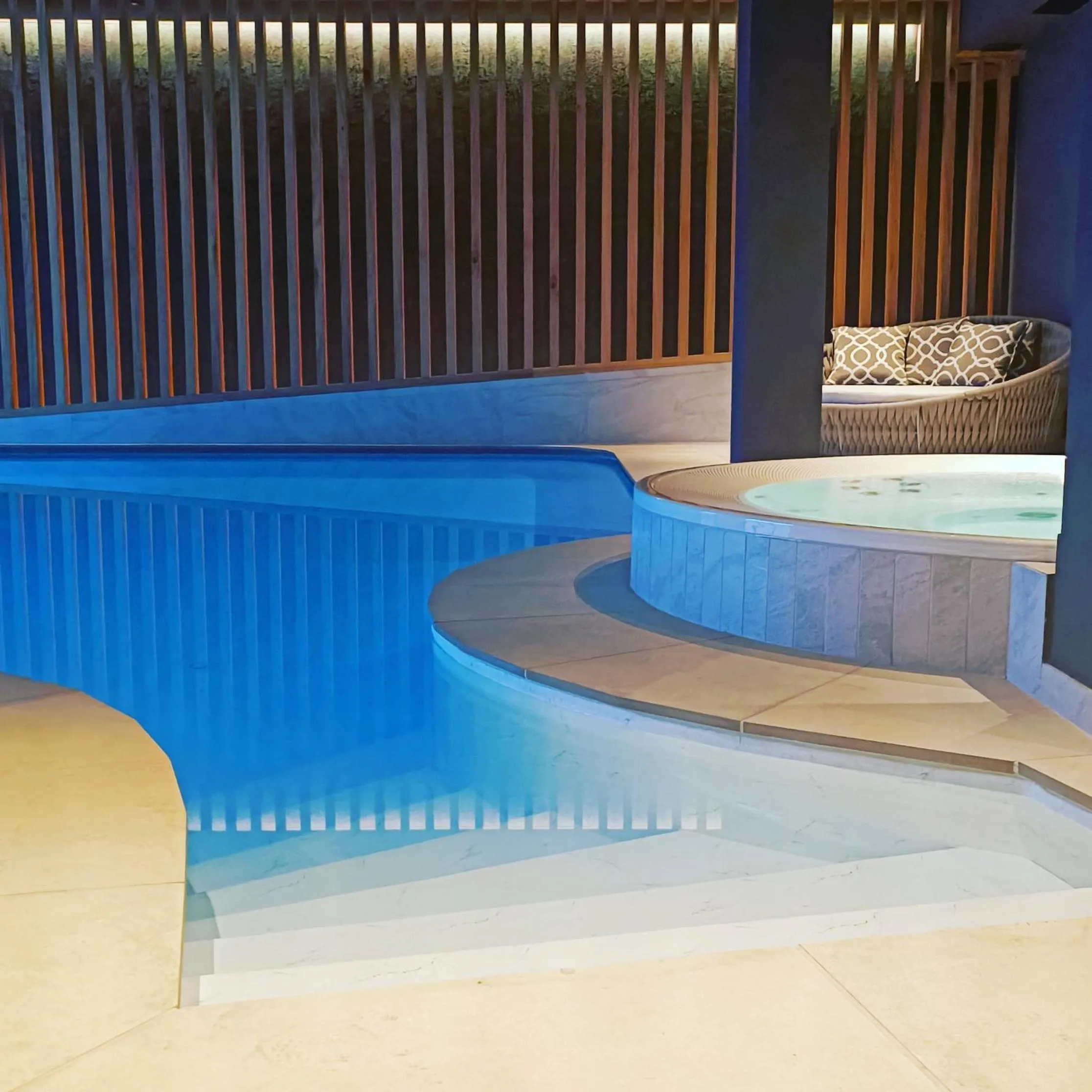 Hot Tub in Laurena Aparthotel