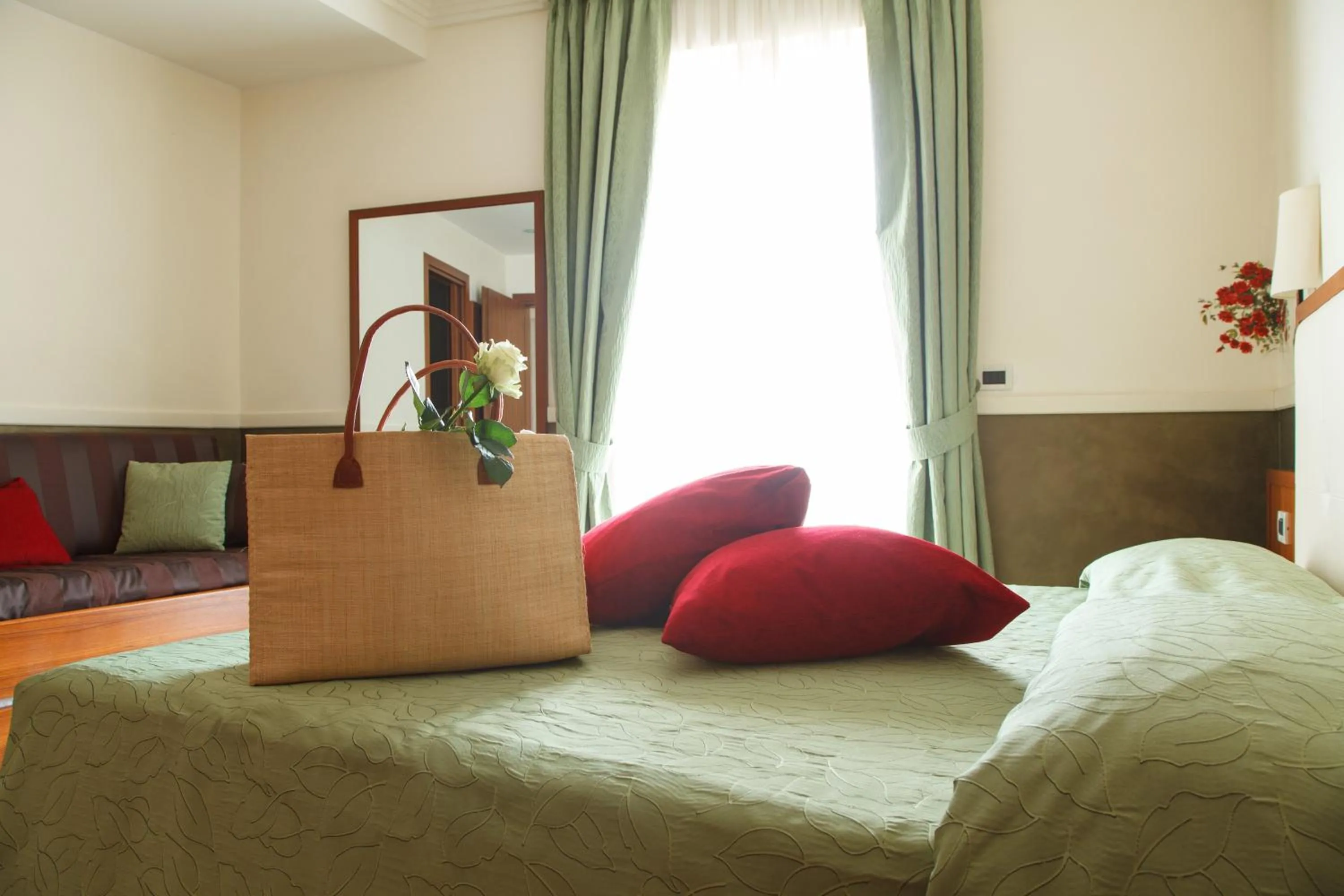 Decorative detail, Bed in Allegroitalia Alassio Rosa