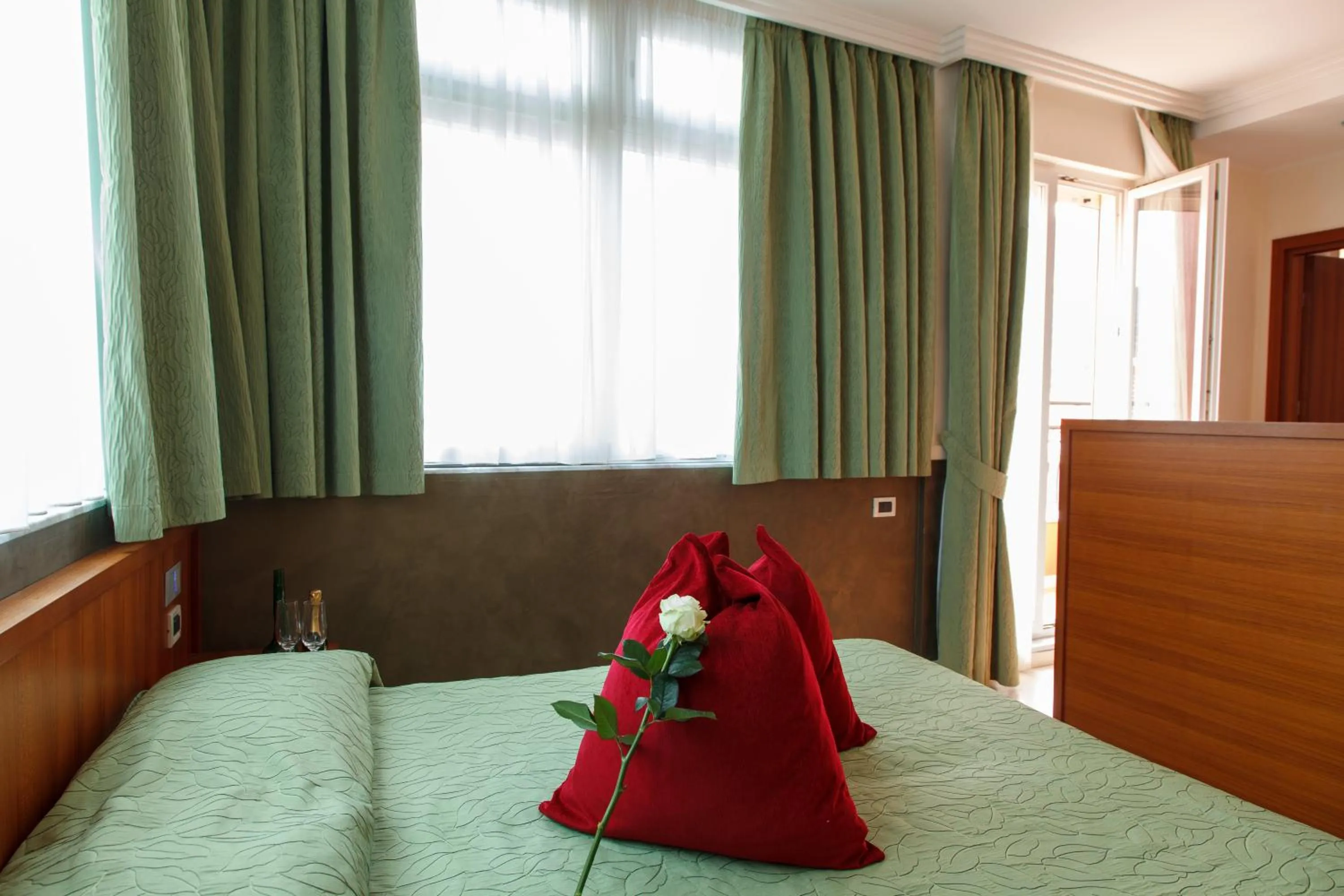 Bedroom, Bed in Allegroitalia Alassio Rosa