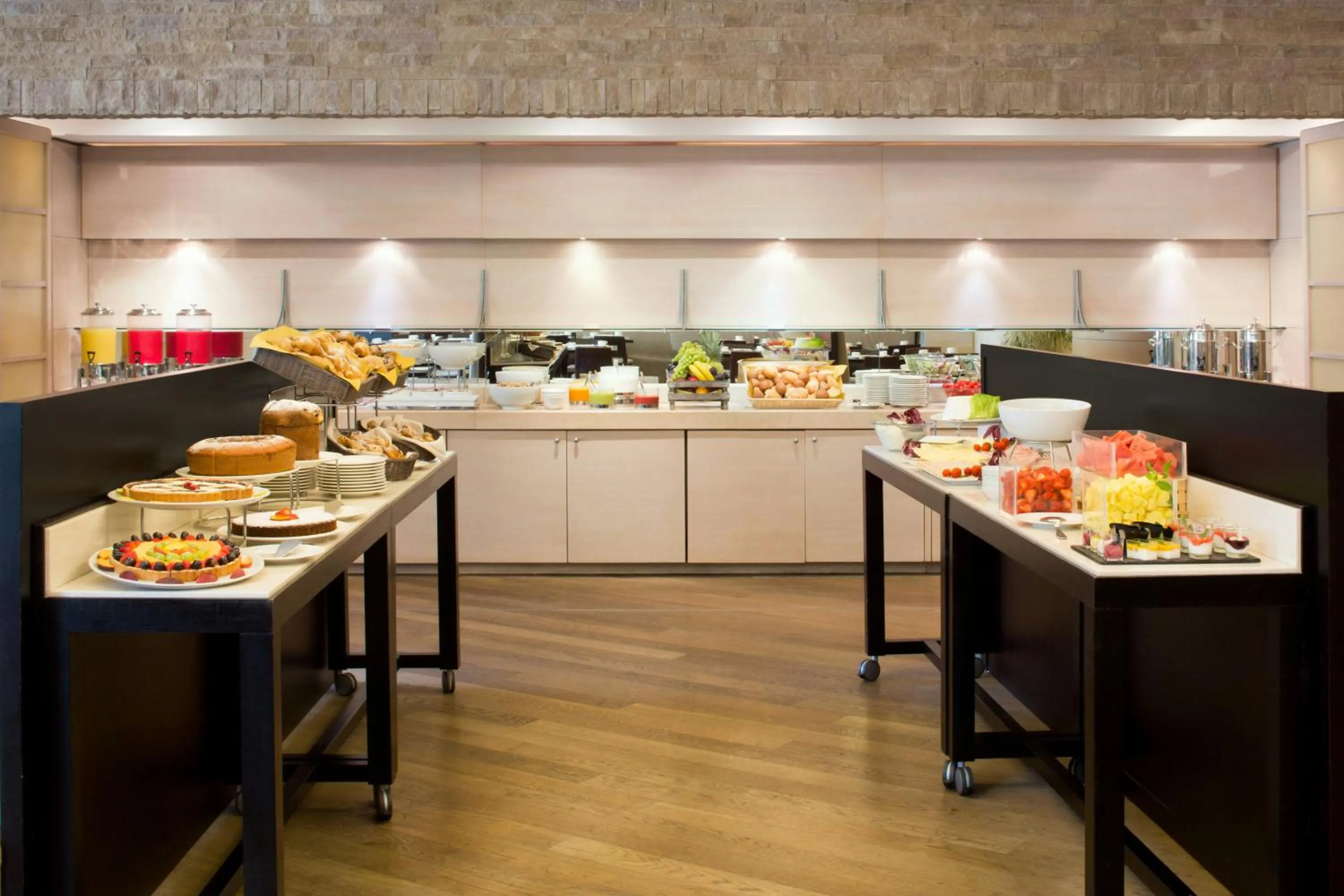 Breakfast in Starhotels Grand Milan