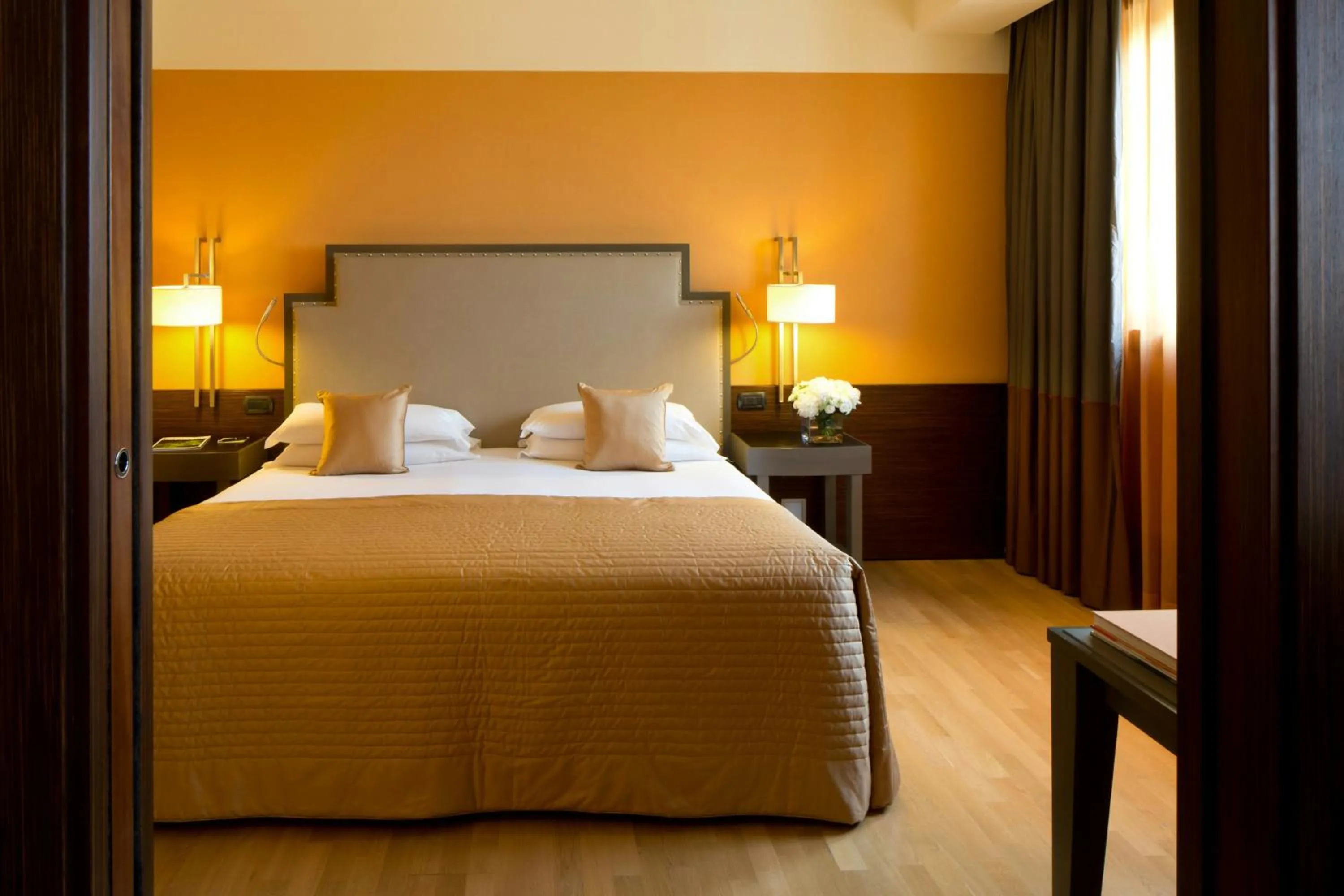 Photo of the whole room, Bed in Starhotels Grand Milan