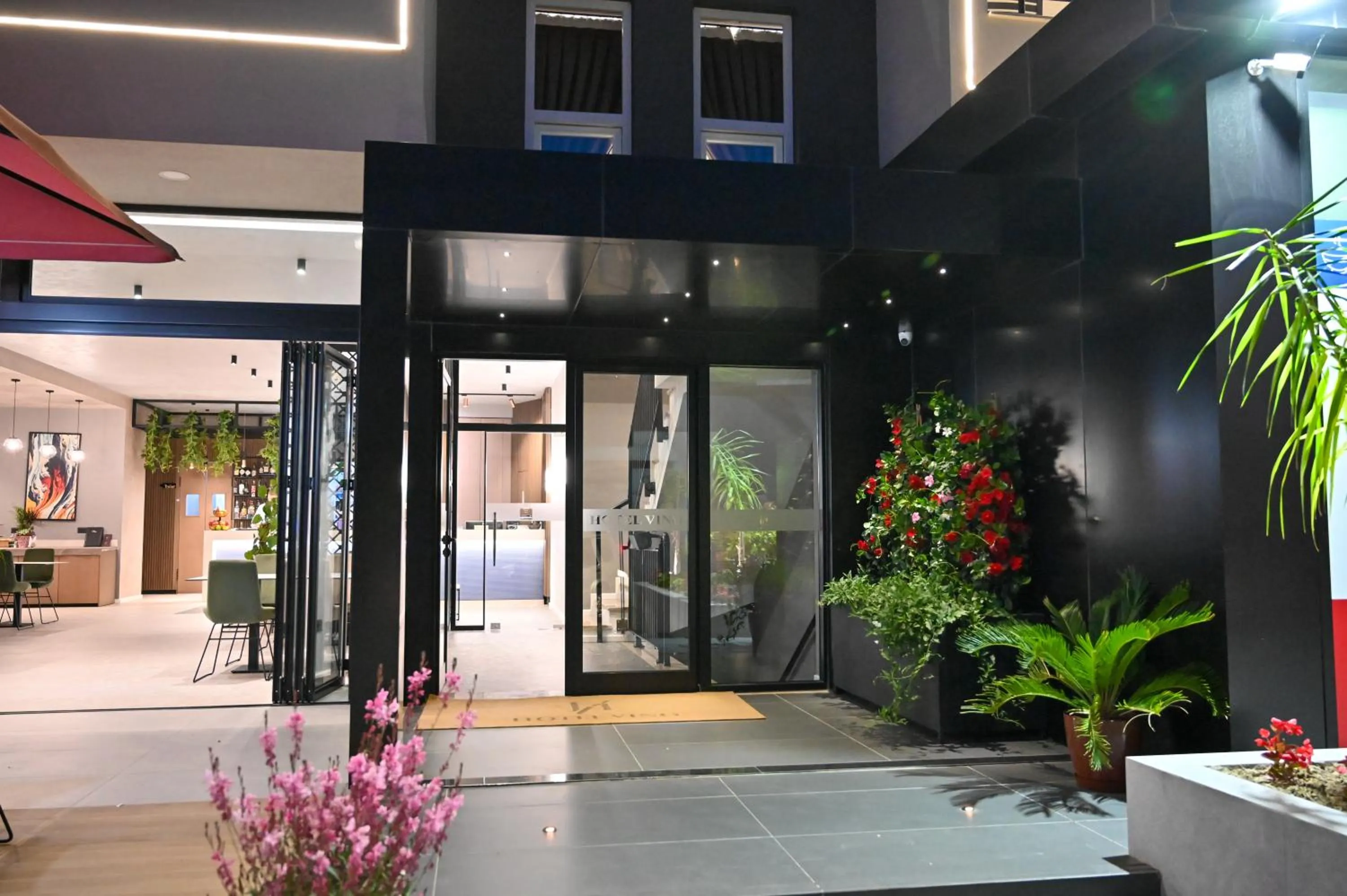 Facade/entrance in Hotel Vino