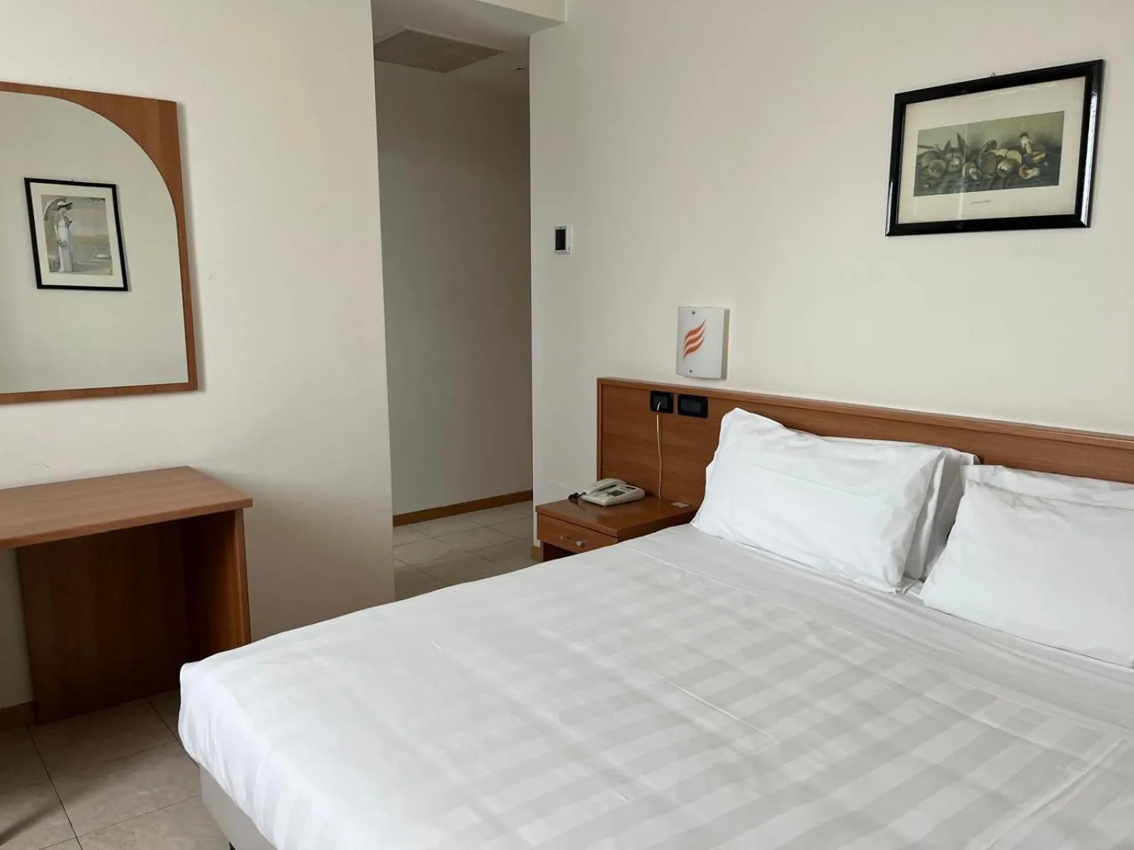 Bed in Hotel Napoleon