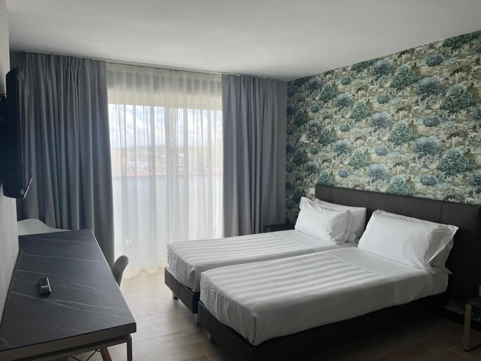 Bed in Hotel Napoleon