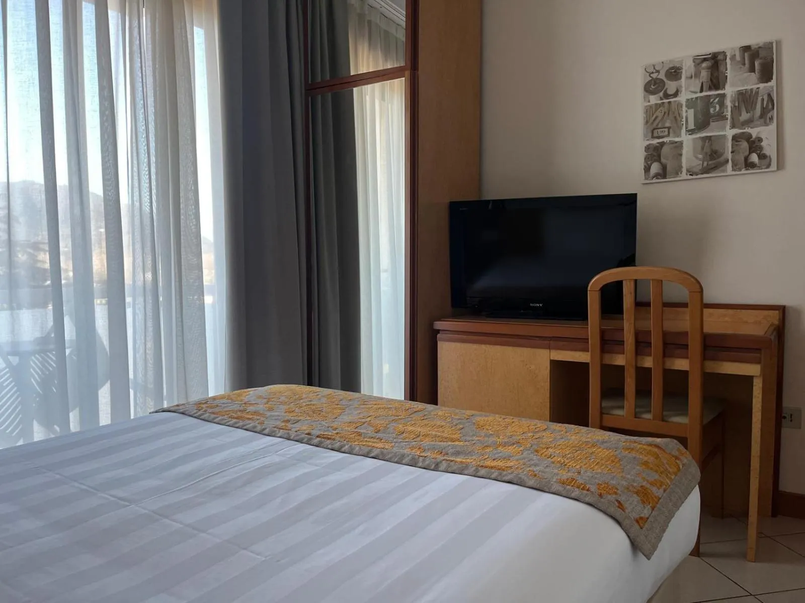 Bed in Hotel Napoleon