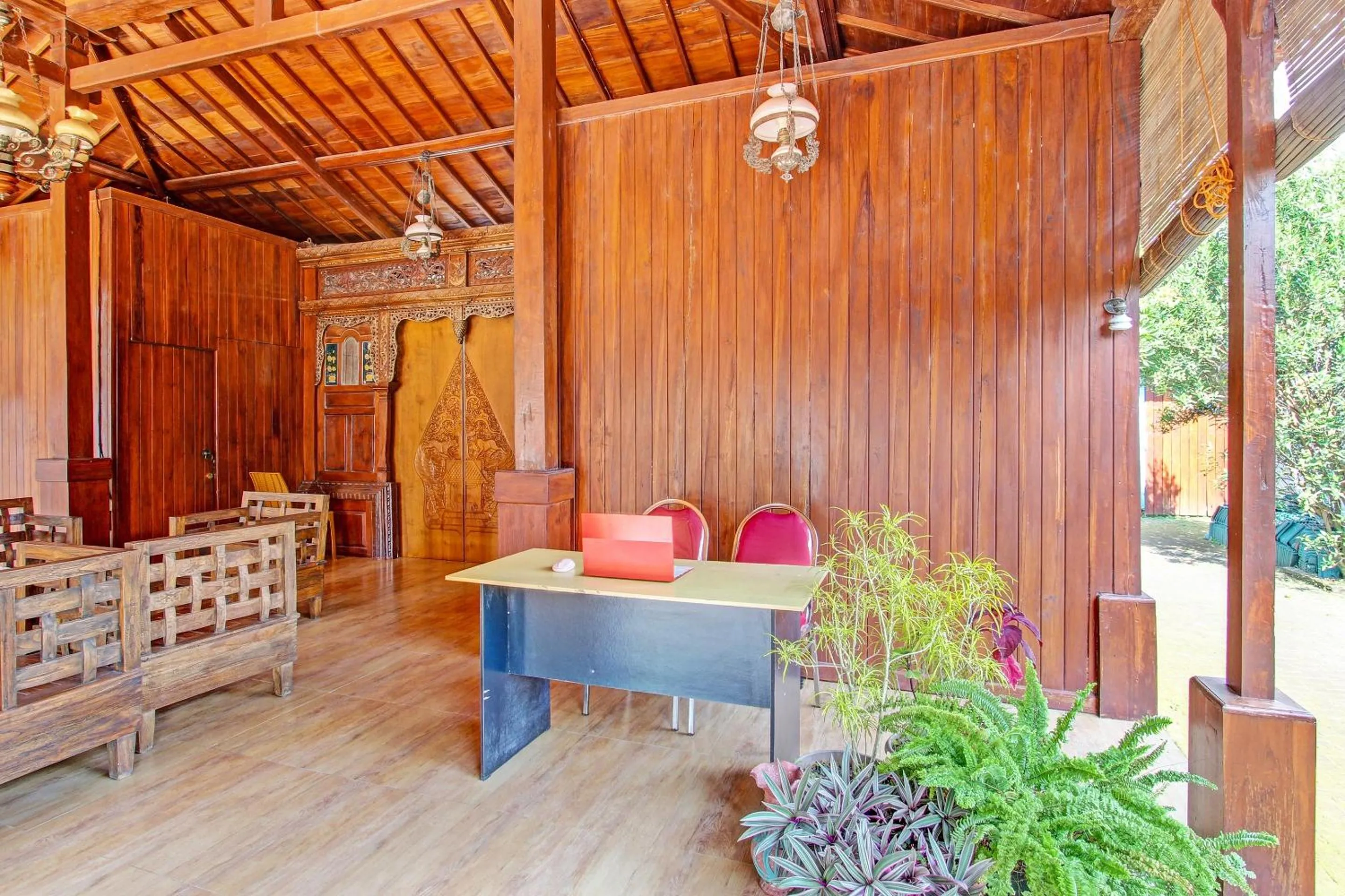 Lobby or reception in Collection O 91629 Ndalem Abhirama