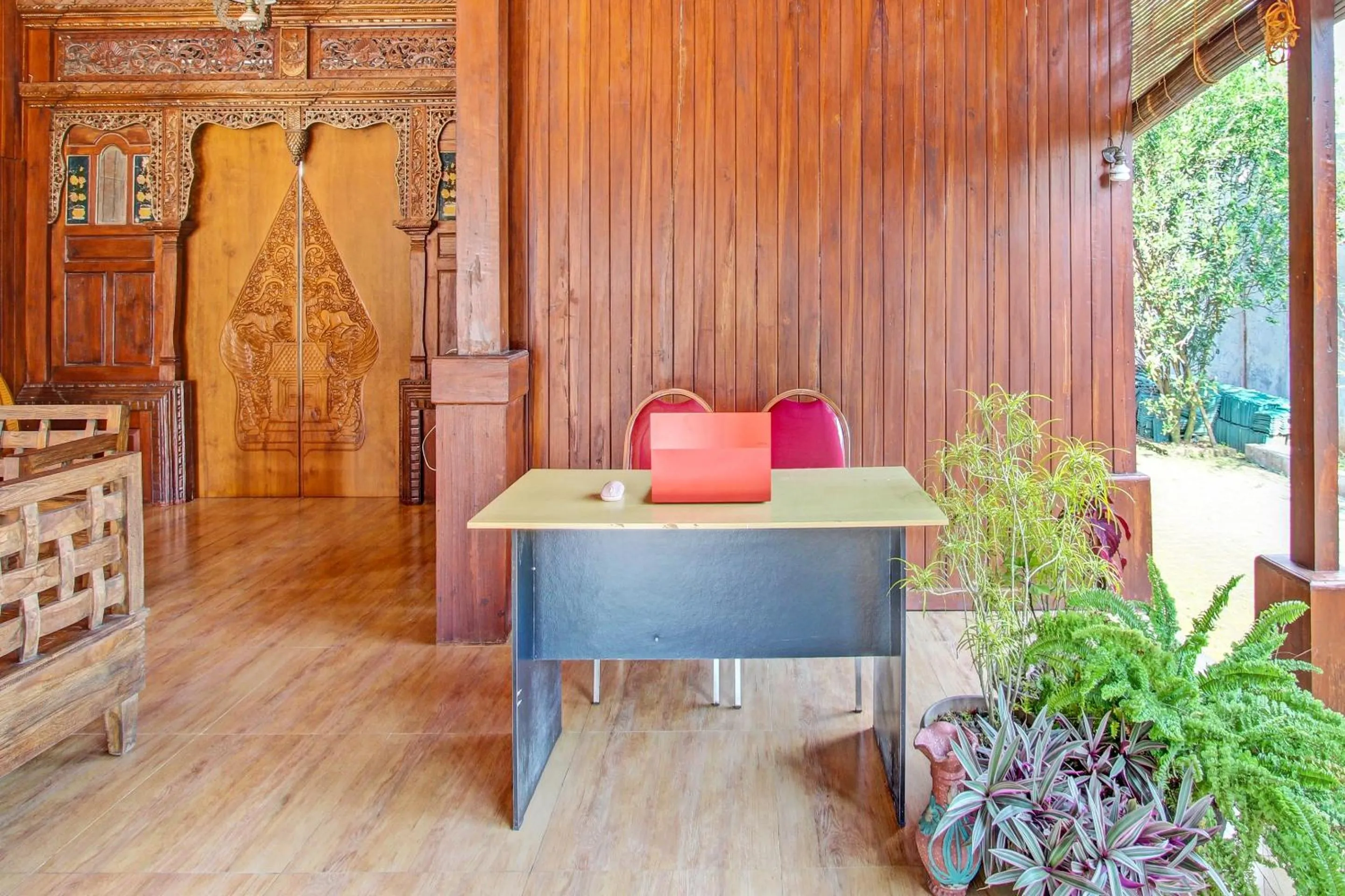 Lobby or reception in Collection O 91629 Ndalem Abhirama