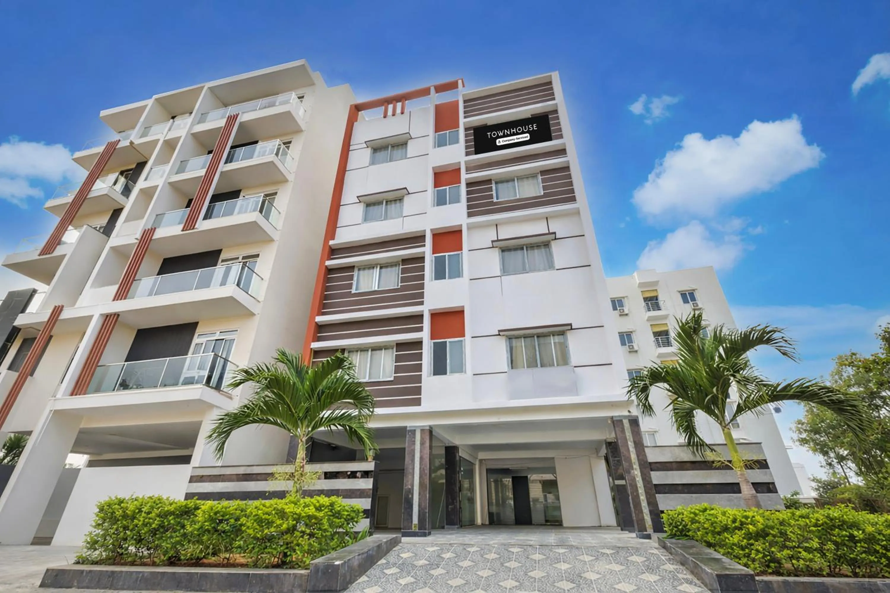Facade/entrance in Townhouse Financial District Gachibowli Formerly Srinika Inn