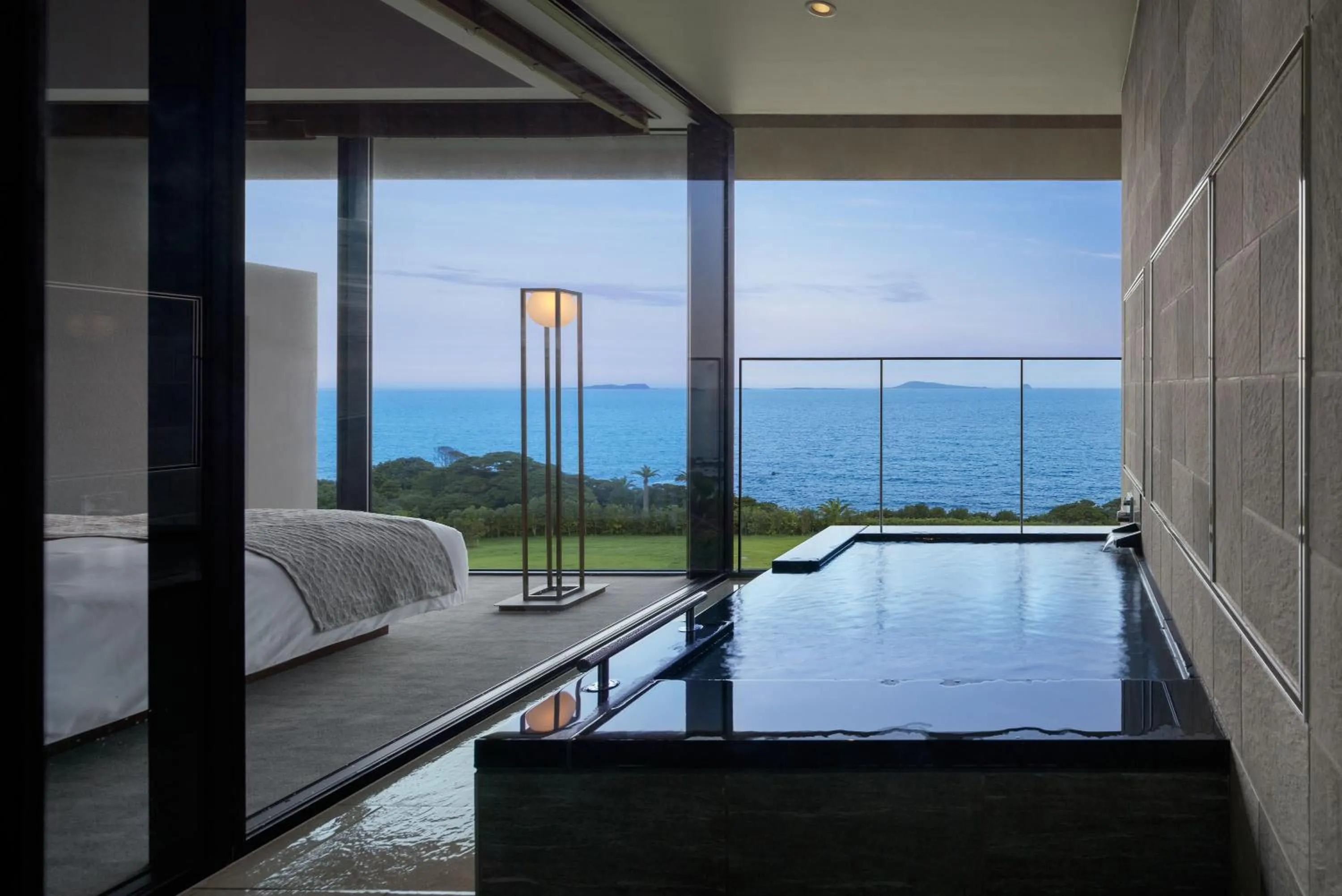 Open Air Bath in GOTO RETREAT by Onko Chishin