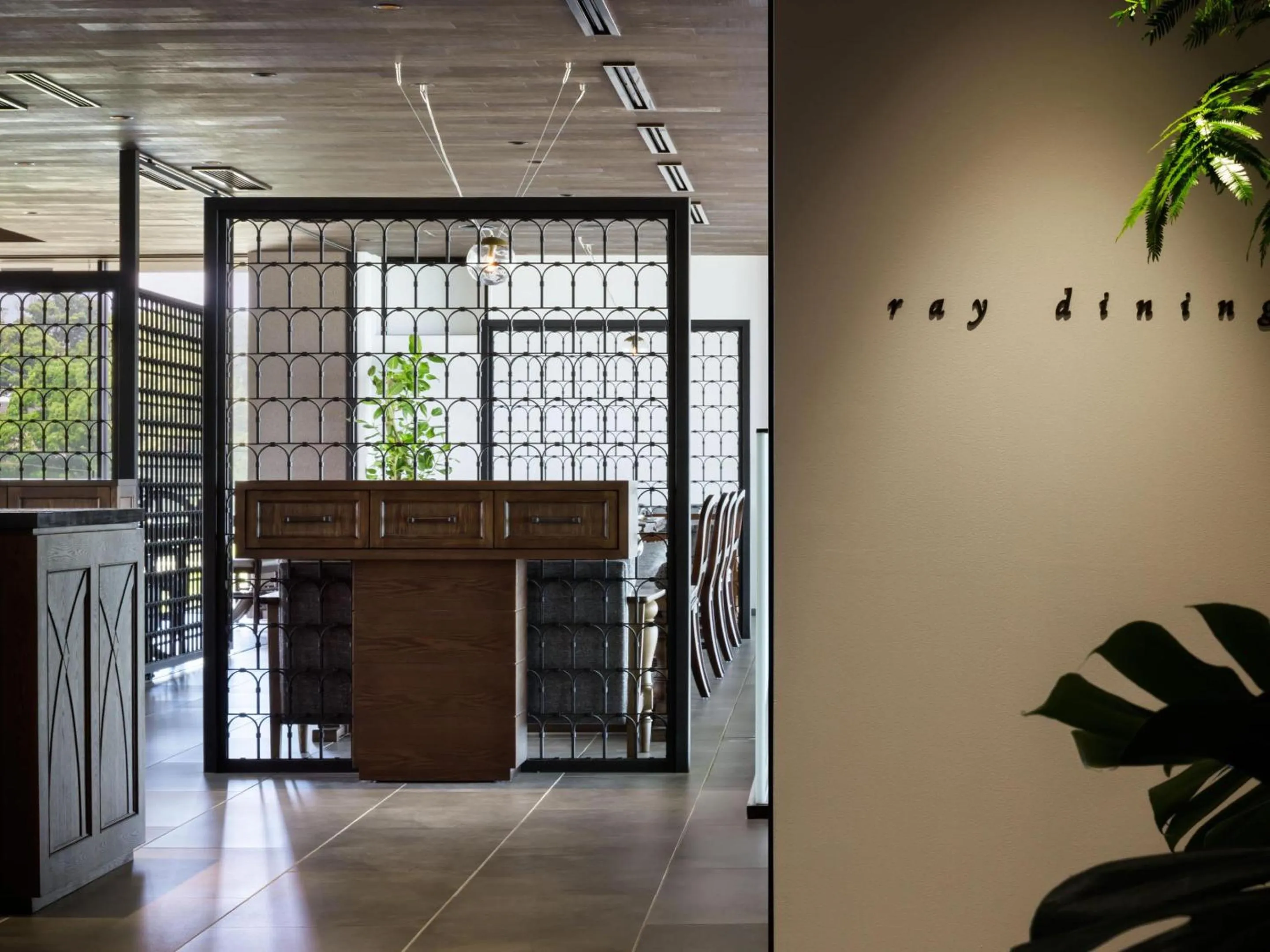 Restaurant/places to eat in GOTO RETREAT by Onko Chishin