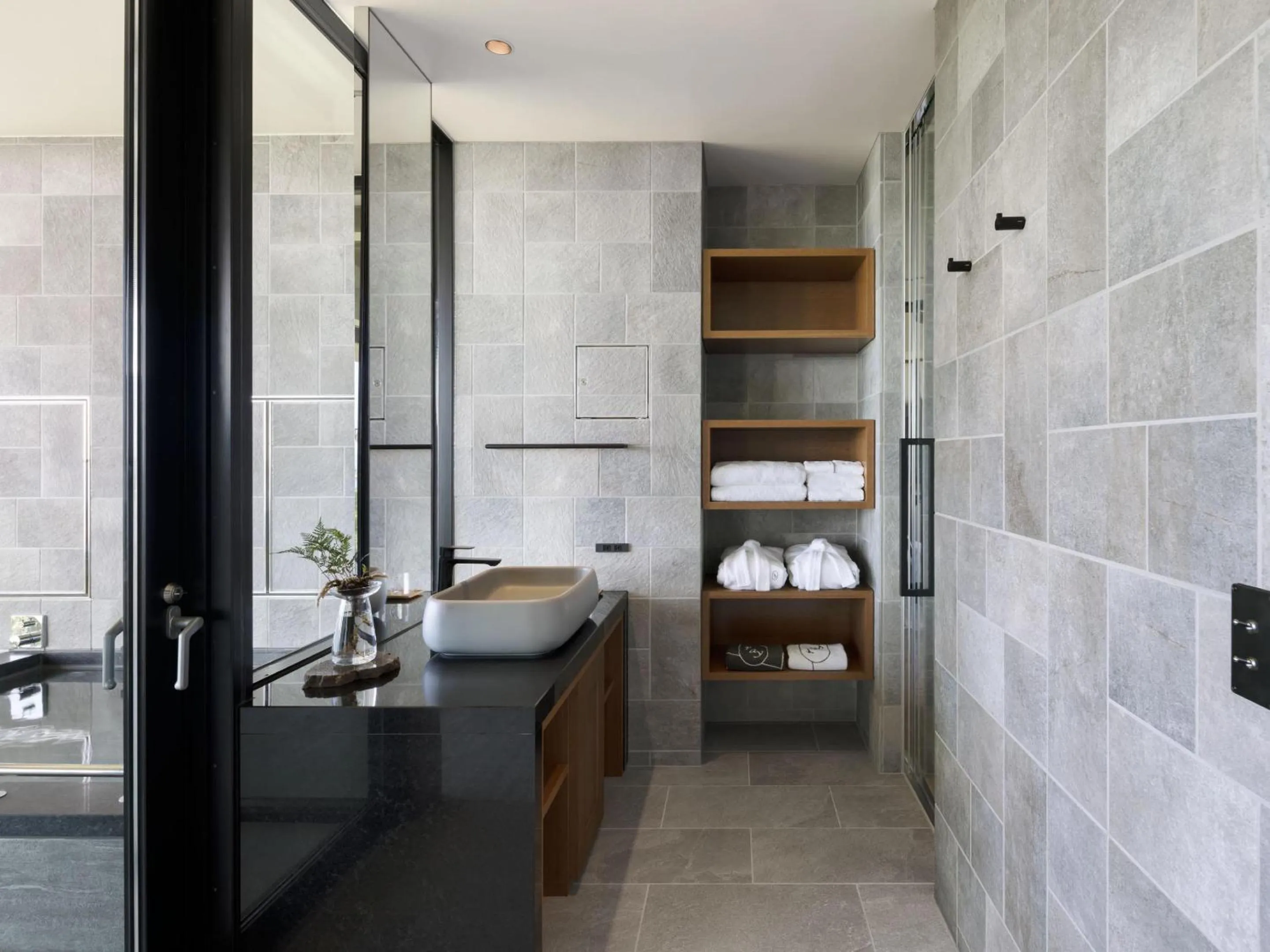 Photo of the whole room, Bed in GOTO RETREAT by Onko Chishin