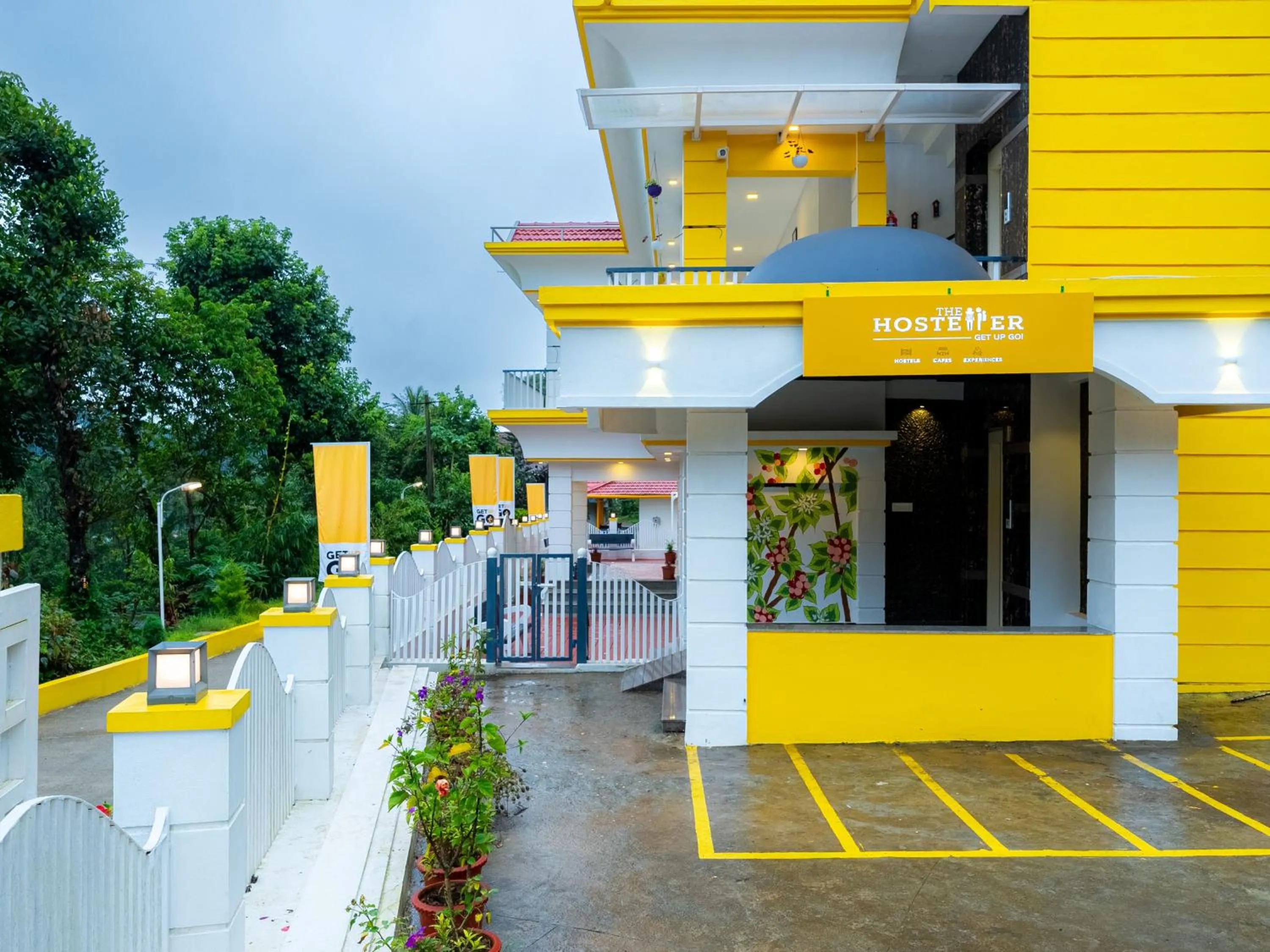 Parking in The Hosteller Coorg, Madikeri