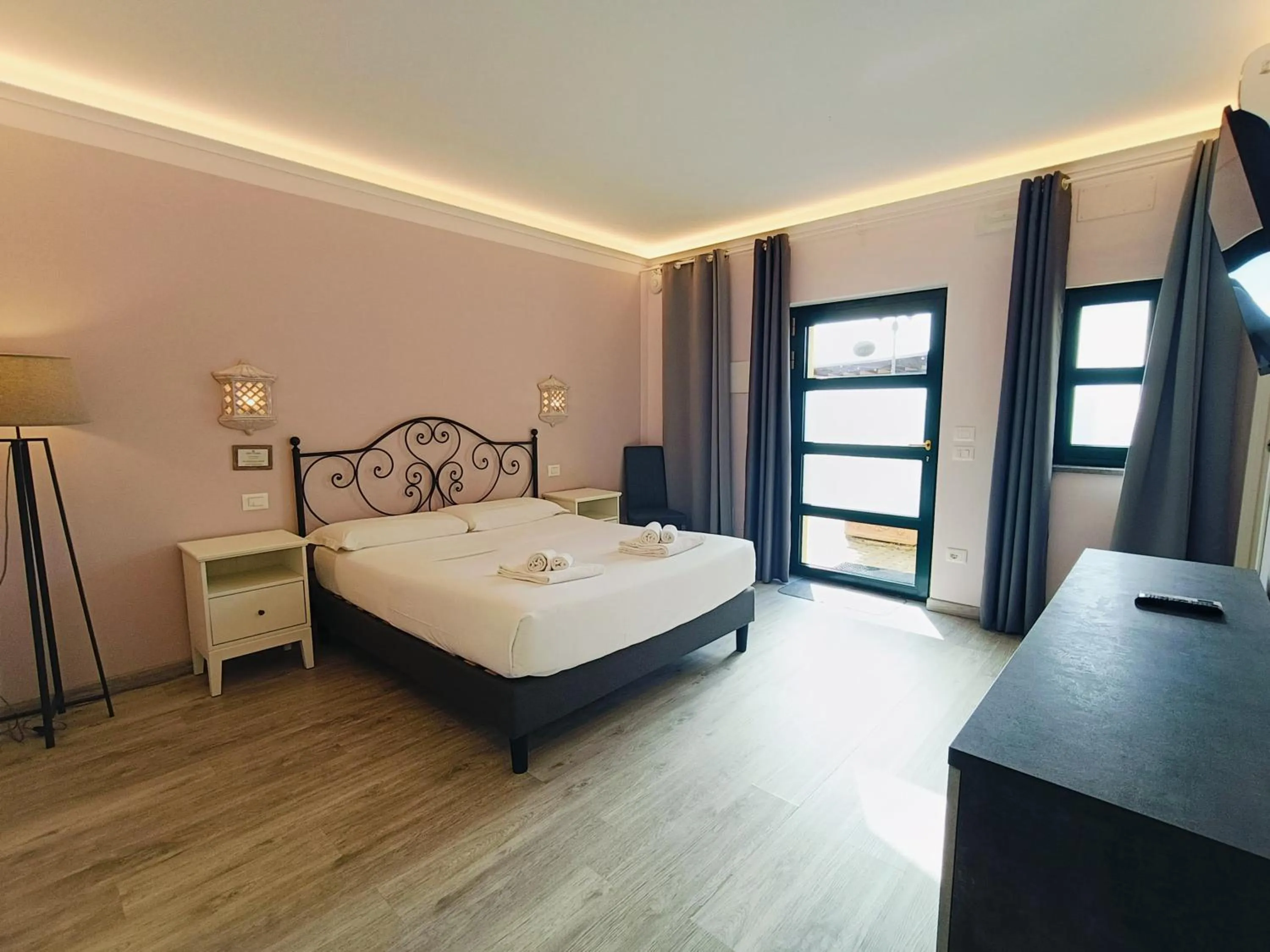 Bed in Domus Volumnia Country House