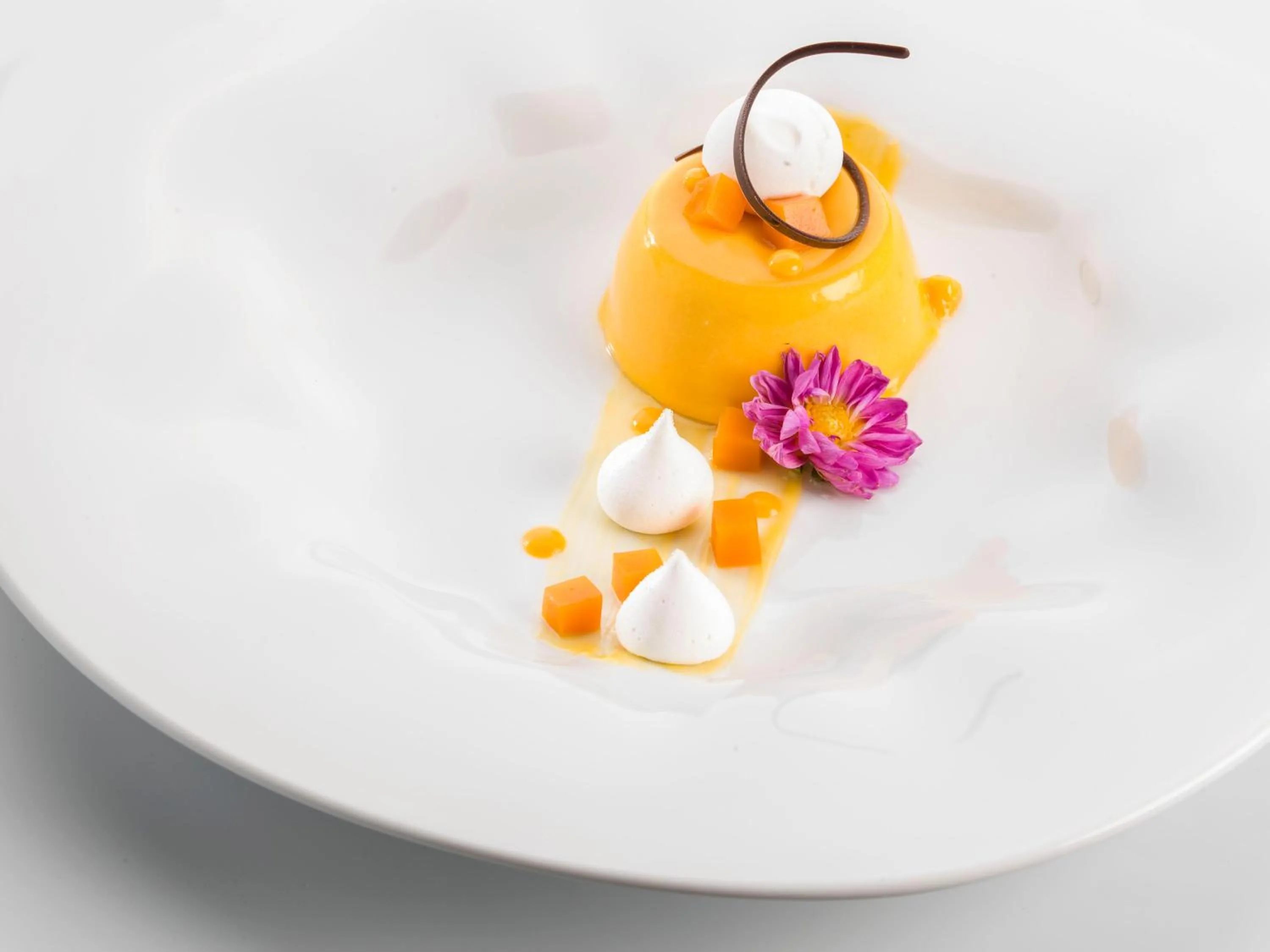 Restaurant/places to eat in Grand Plaza Hotel & Congress Center