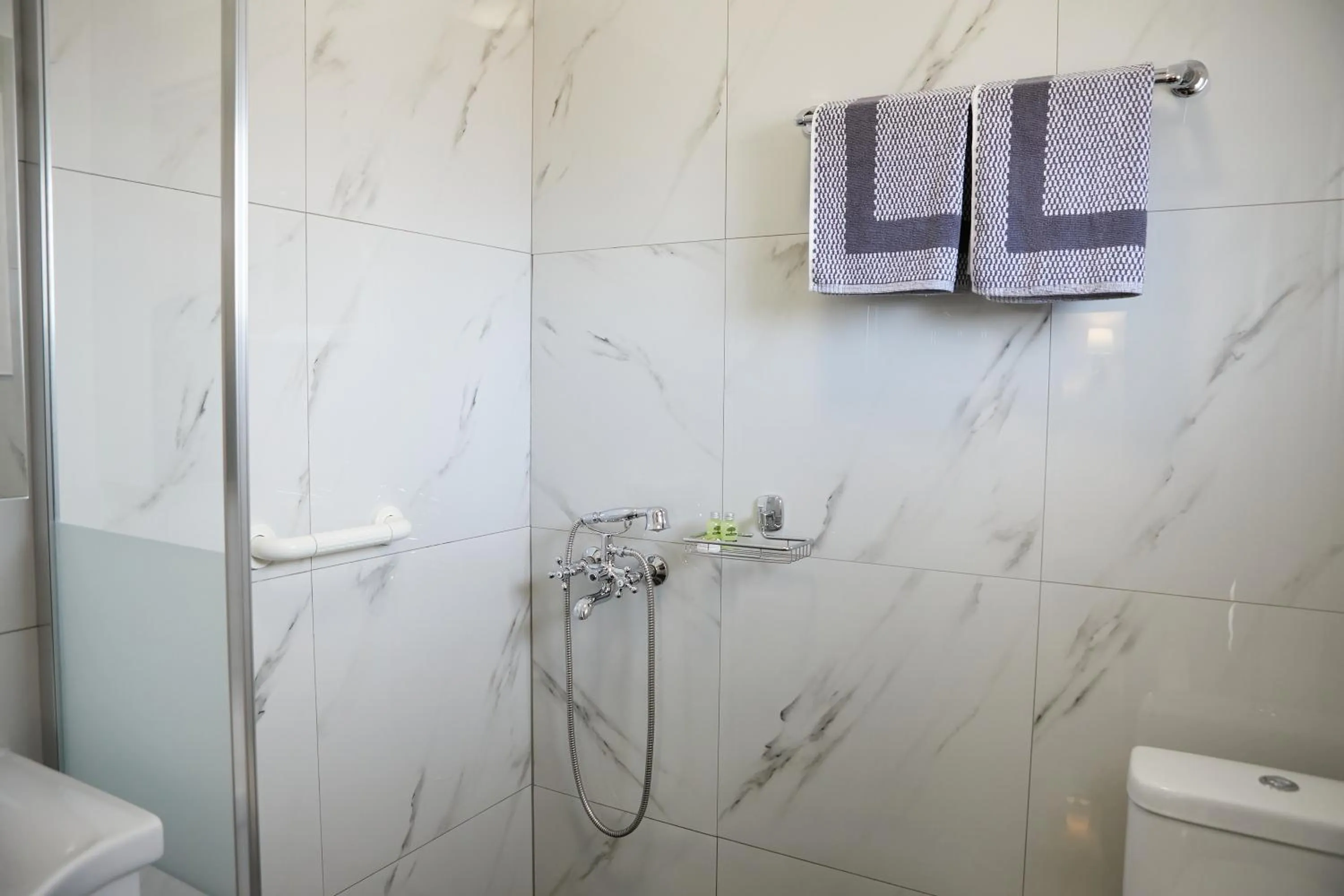 Bathroom in Romilia Guesthouse