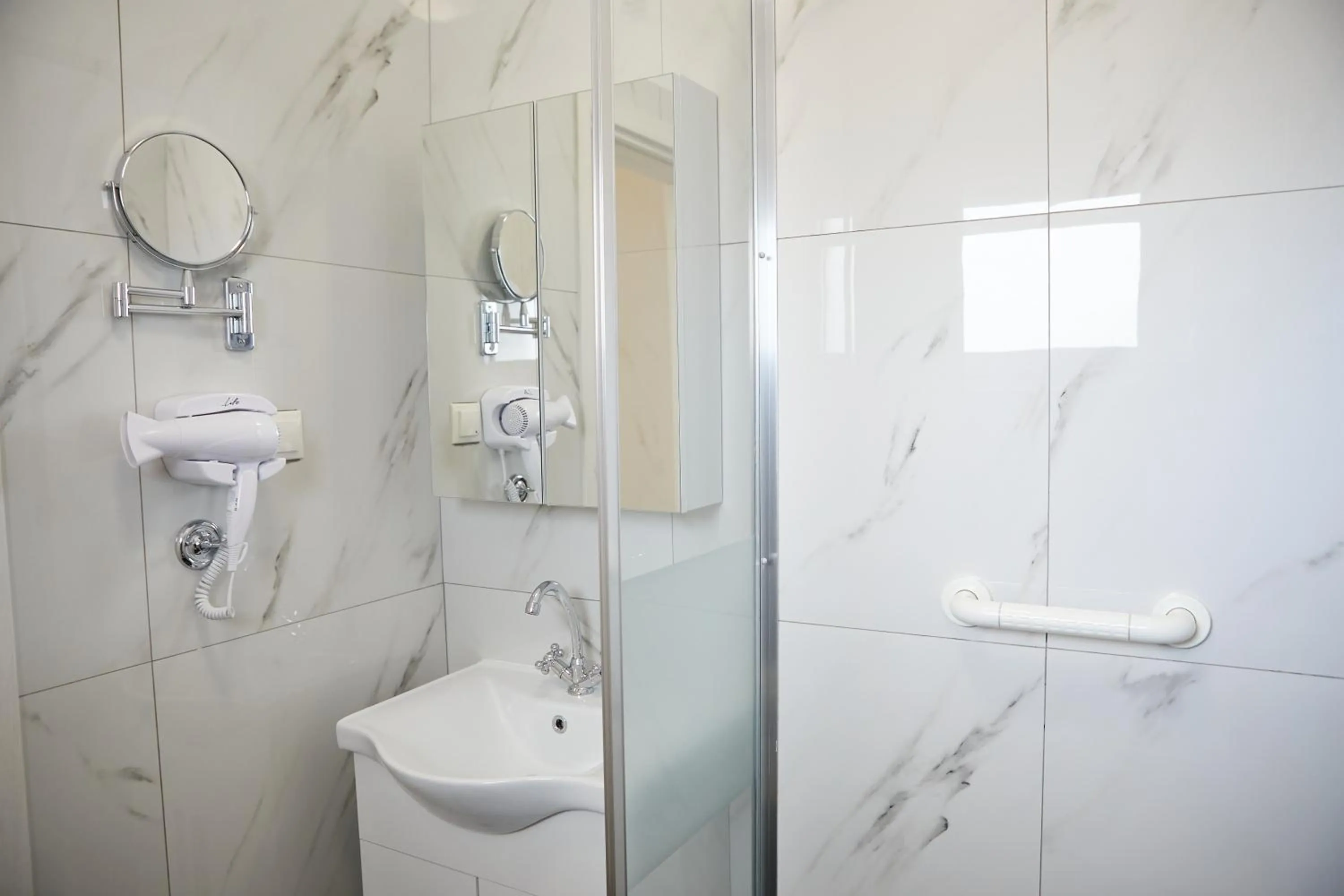 Bathroom in Romilia Guesthouse